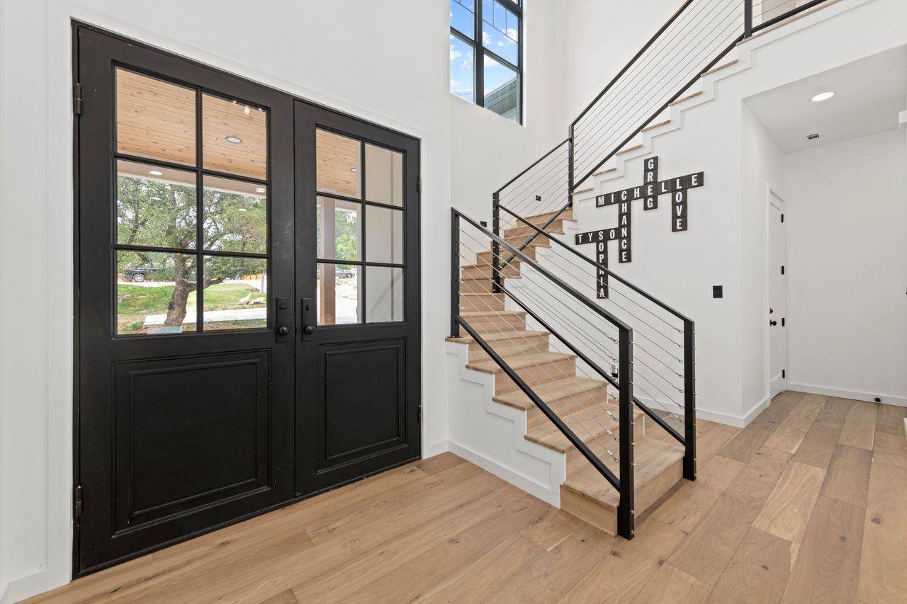 208 Bridget DR, Marble Falls, TX 78654