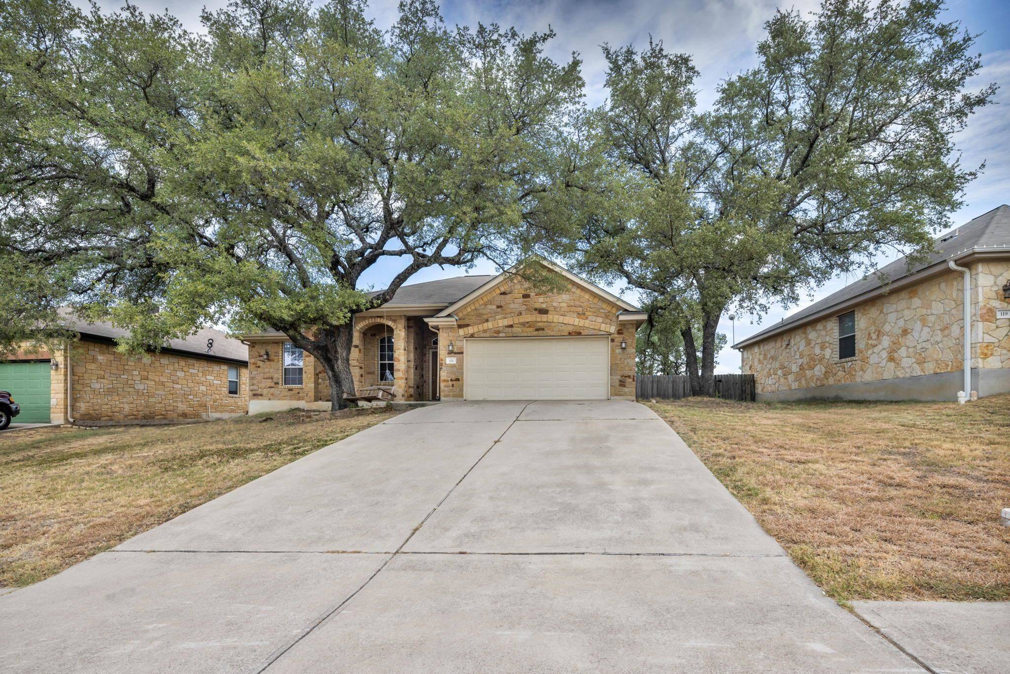 121 E Wildflower BLVD, Marble Falls, TX 78654