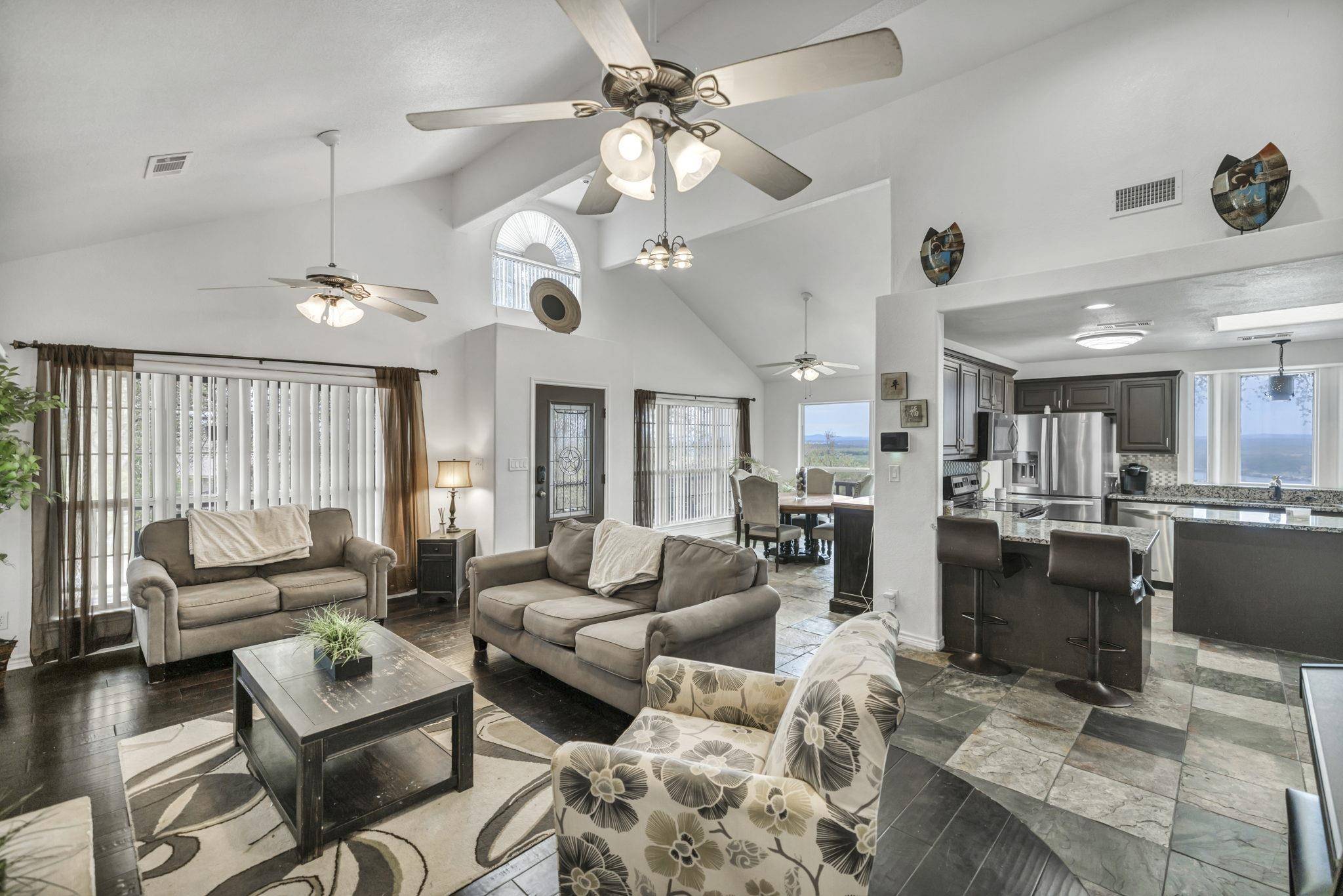 500 Circle RD, Horseshoe Bay, TX 78657