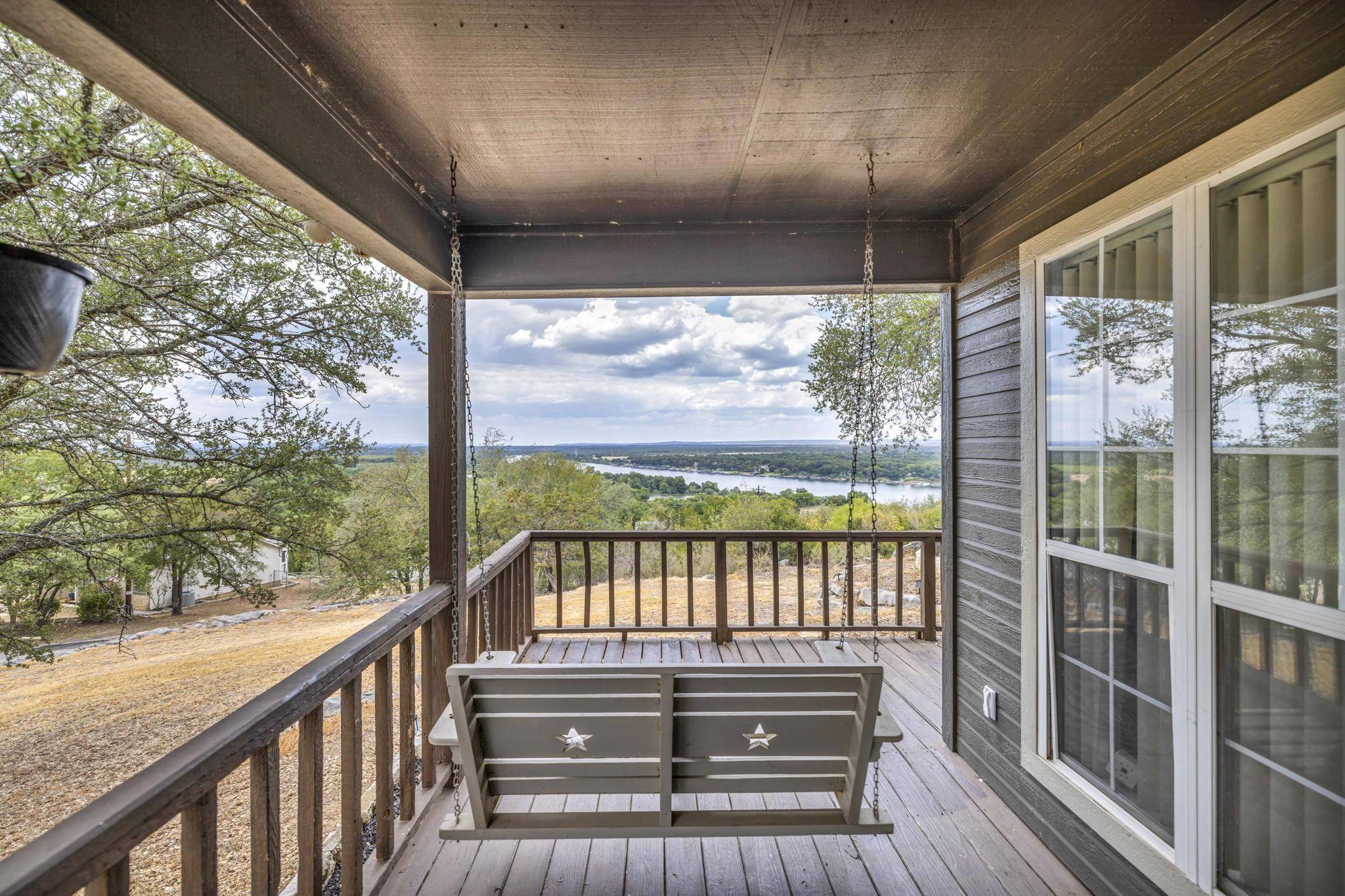 500 Circle RD, Horseshoe Bay, TX 78657