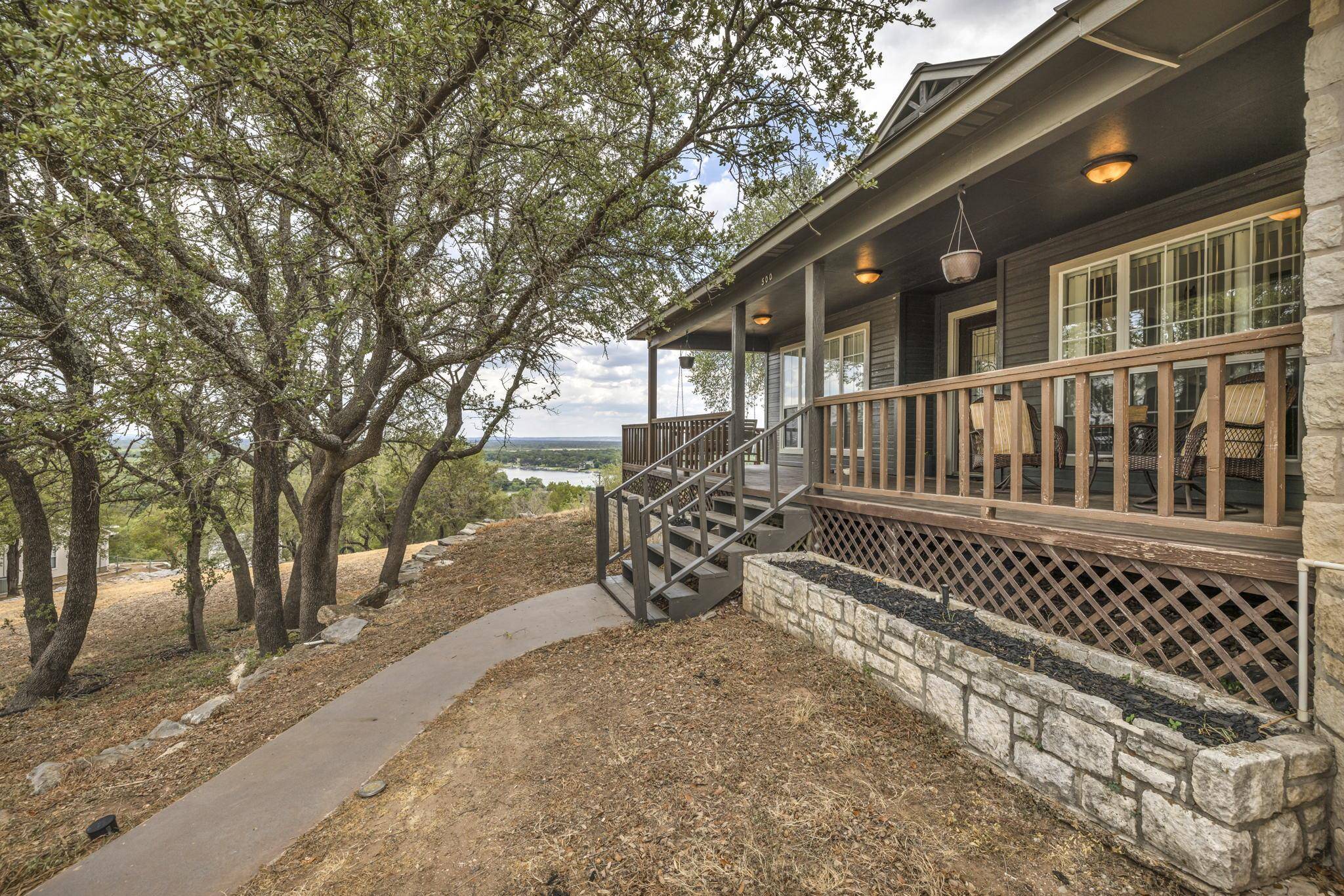 500 Circle RD, Horseshoe Bay, TX 78657