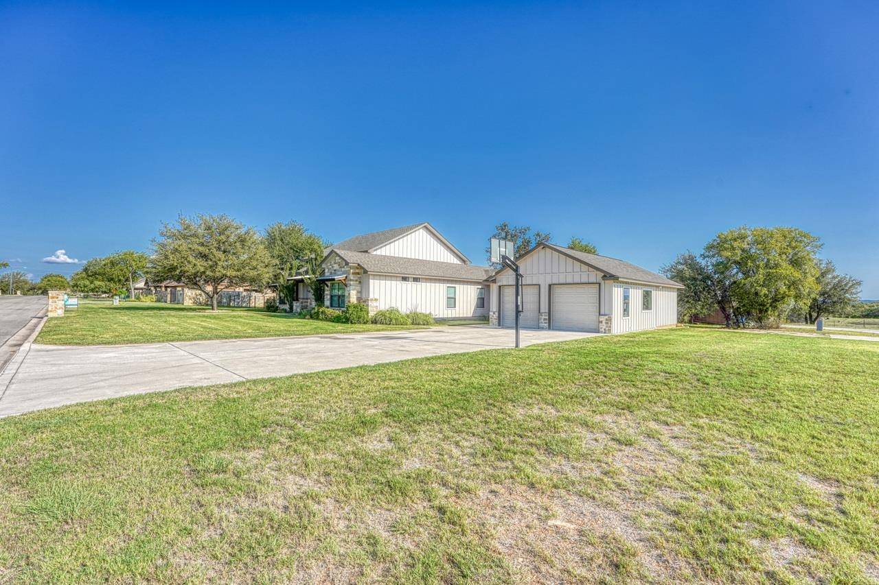207 Buckingham DR, Marble Falls, TX 78654