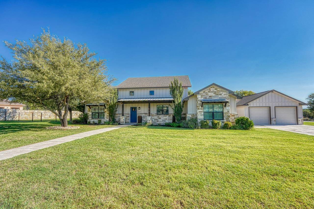 207 Buckingham DR, Marble Falls, TX 78654