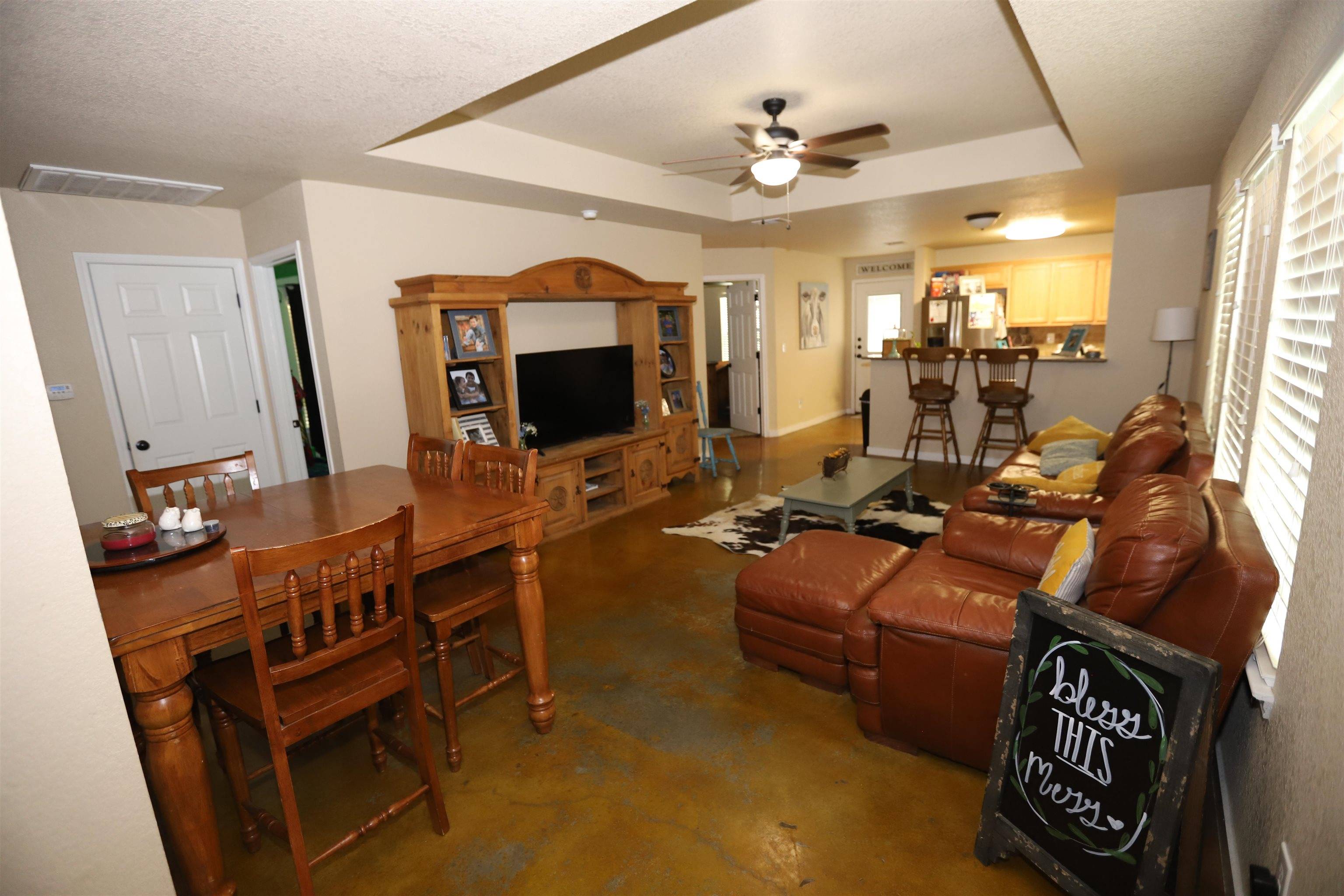 1210 E Avenue F, Lampasas, TX 76550