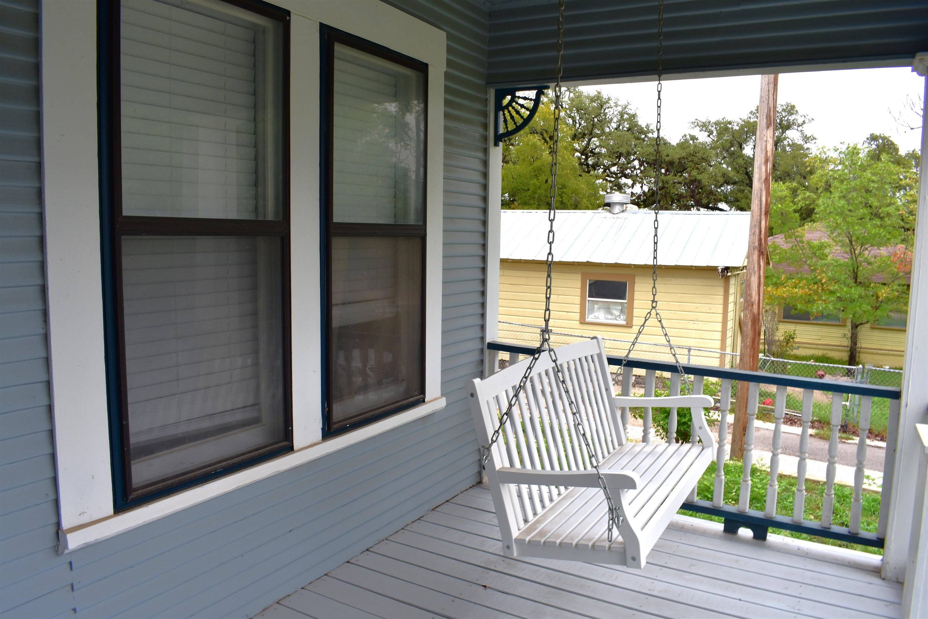 305 W 4Th St, Lampasas, TX 76550