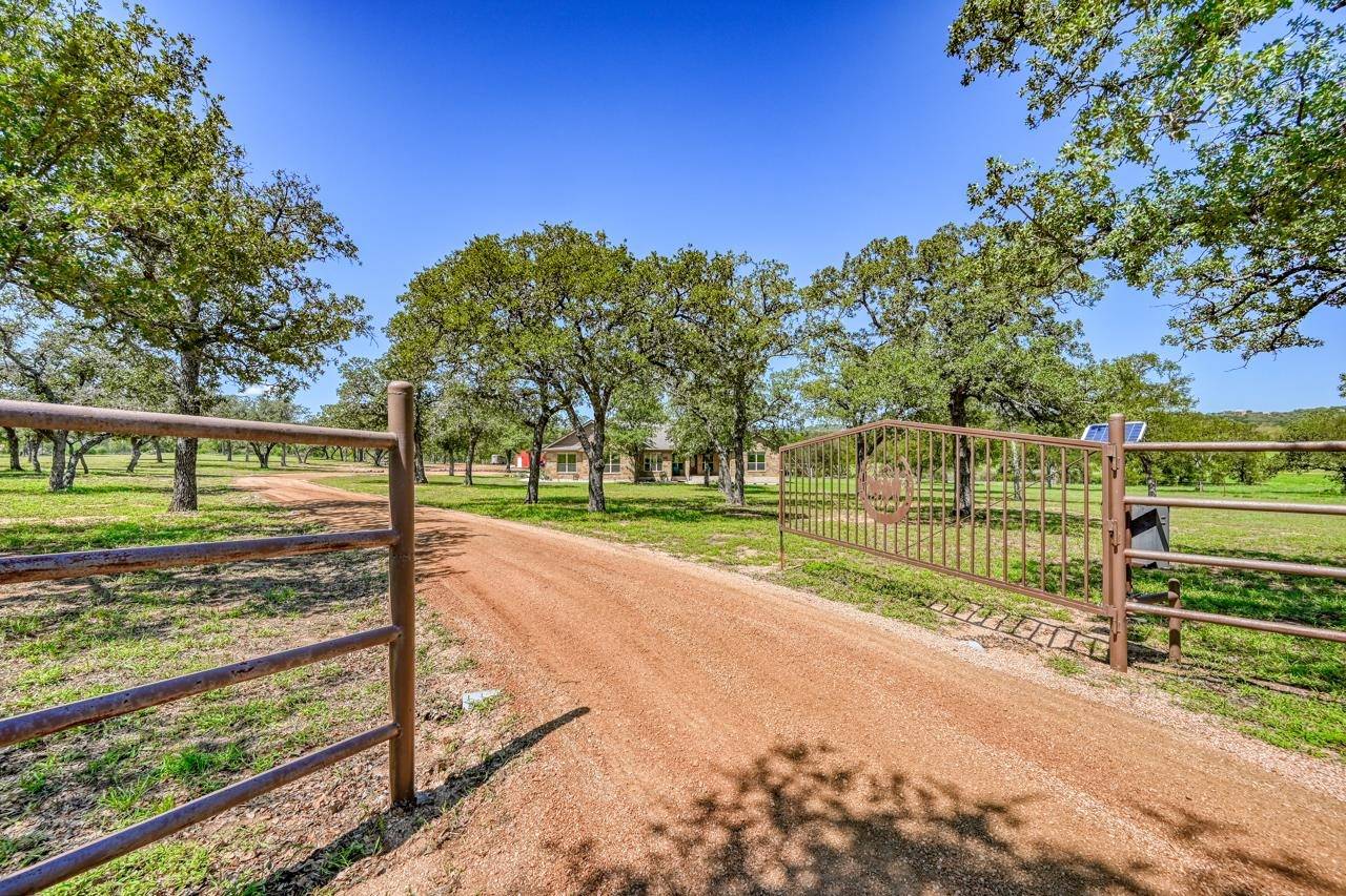 250 Stone Mountain DR, Marble Falls, TX 78654