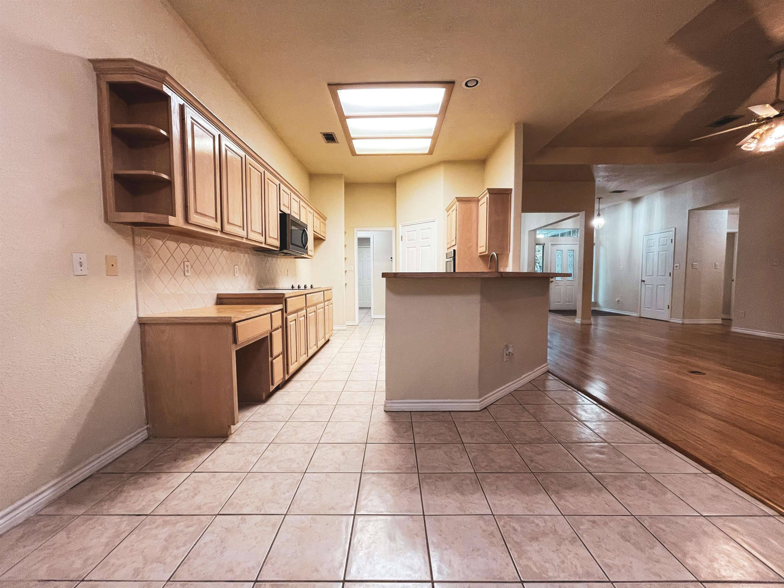 400 Amy Circle, Marble Falls, TX 78654