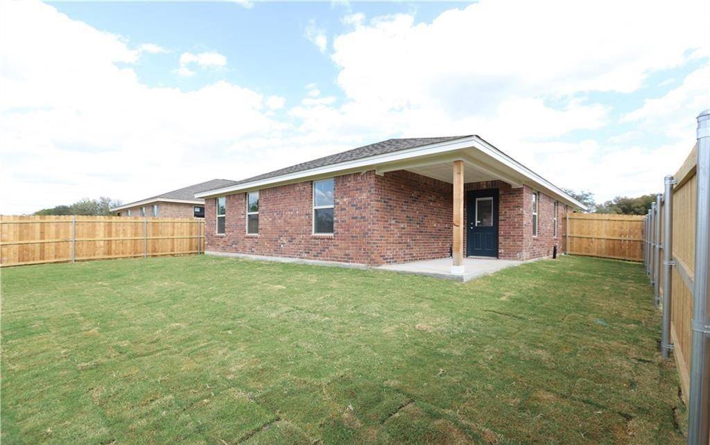 901 Blane CIR, Lampasas, TX 76550
