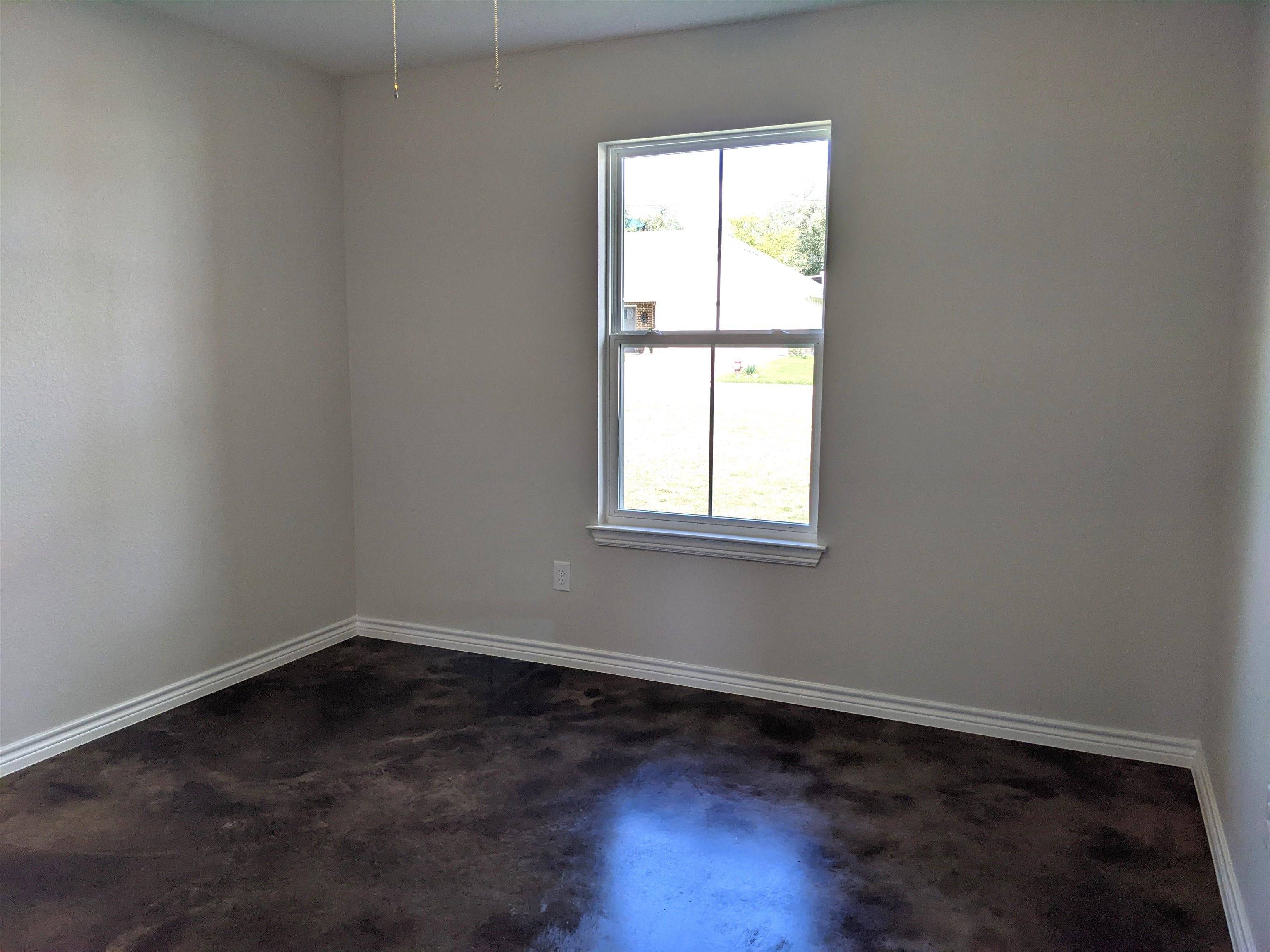 1053 Fieldstone Dr, Lampasas, TX 76550