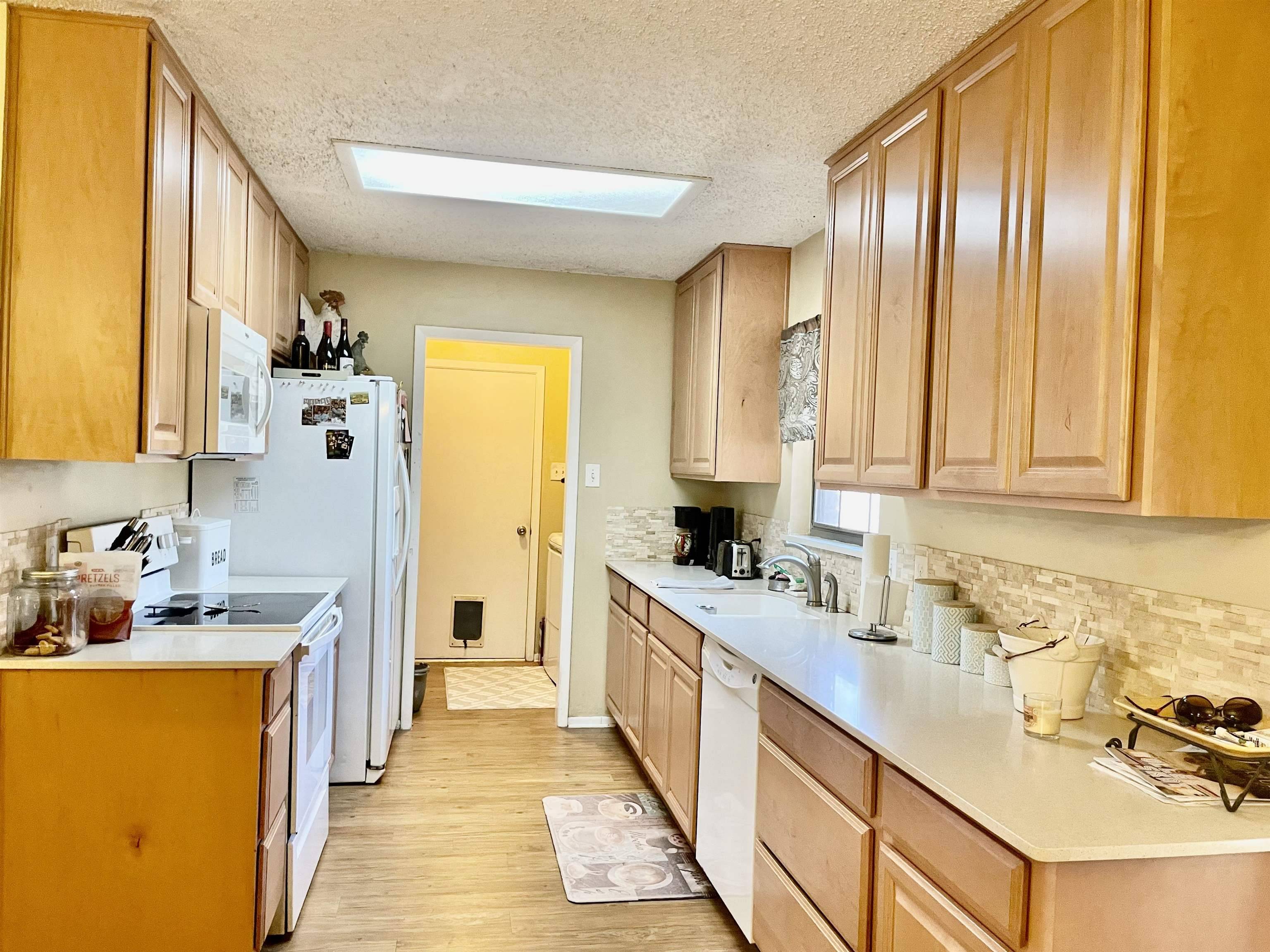 1211 Post Oak CIR, Marble Falls, TX 78654