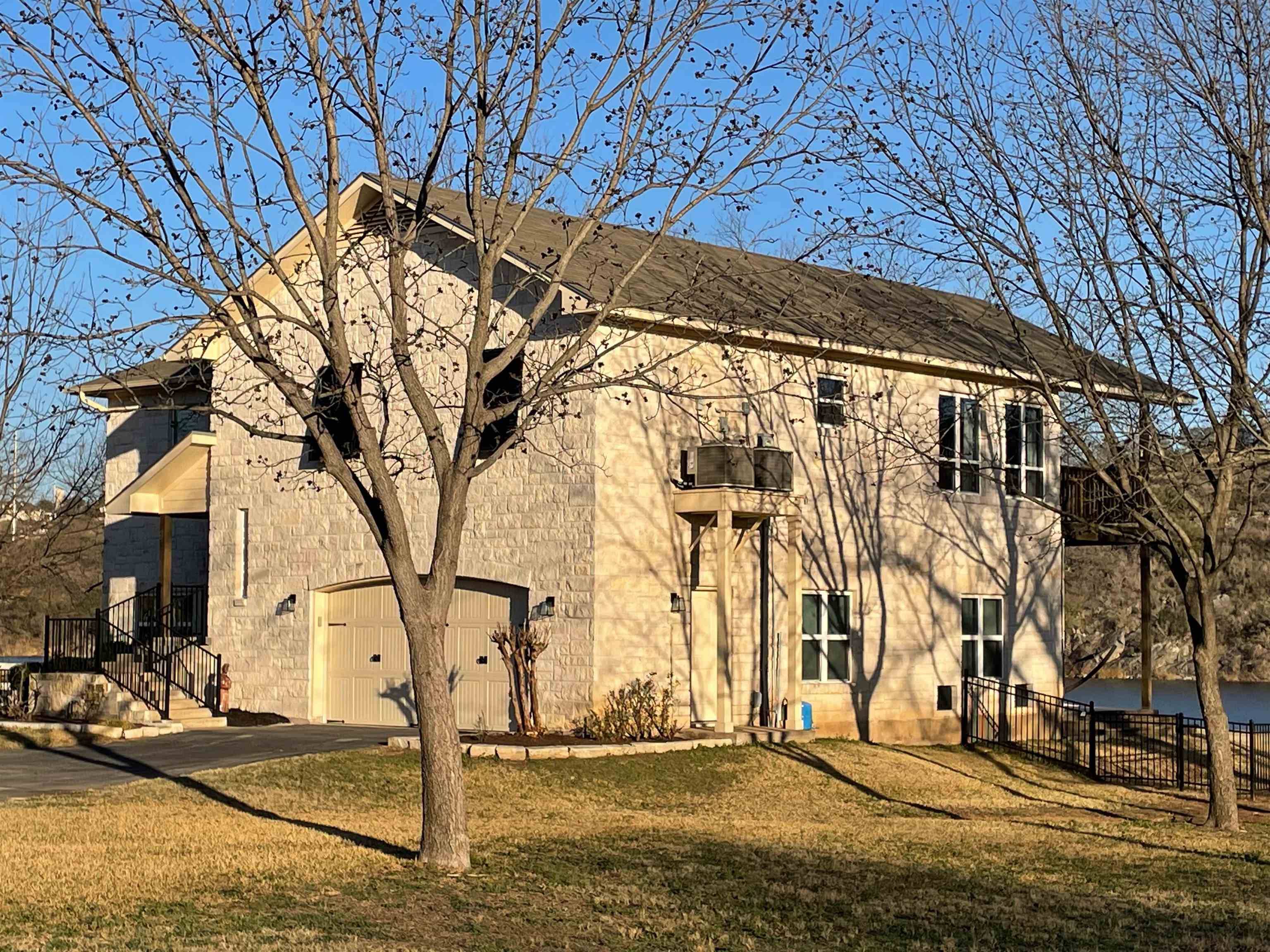 900 Pecan Circle DR, Marble Falls, TX 78654