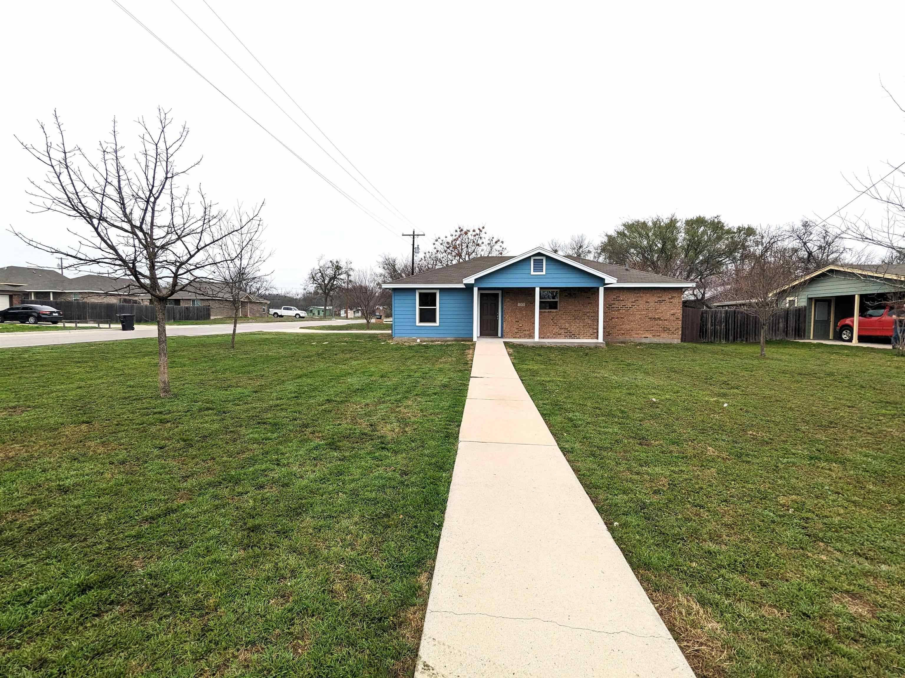 1201 E Avenue F, Lampasas, TX 76550