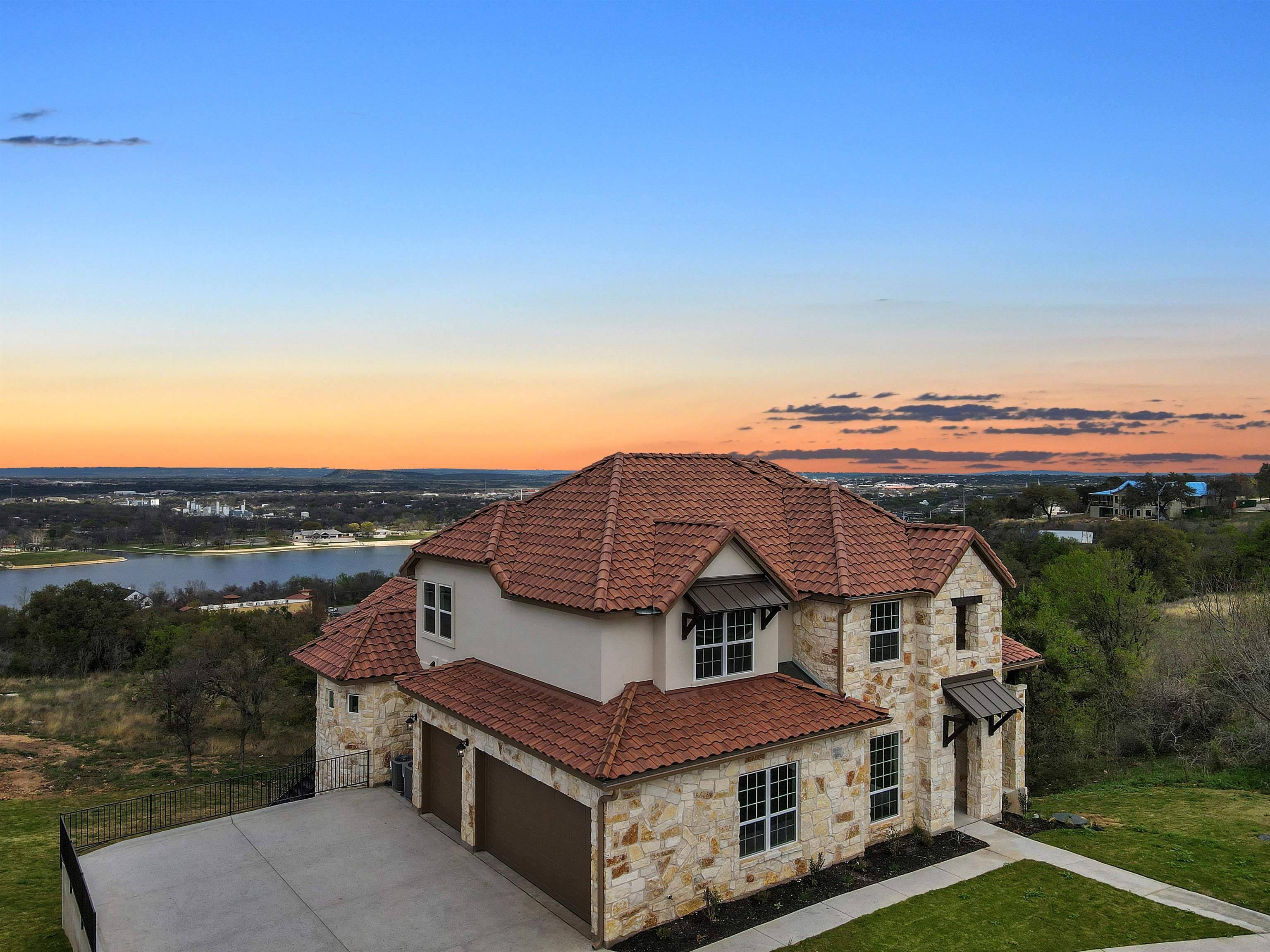 900 La Ventana DR, Marble Falls, TX 78654