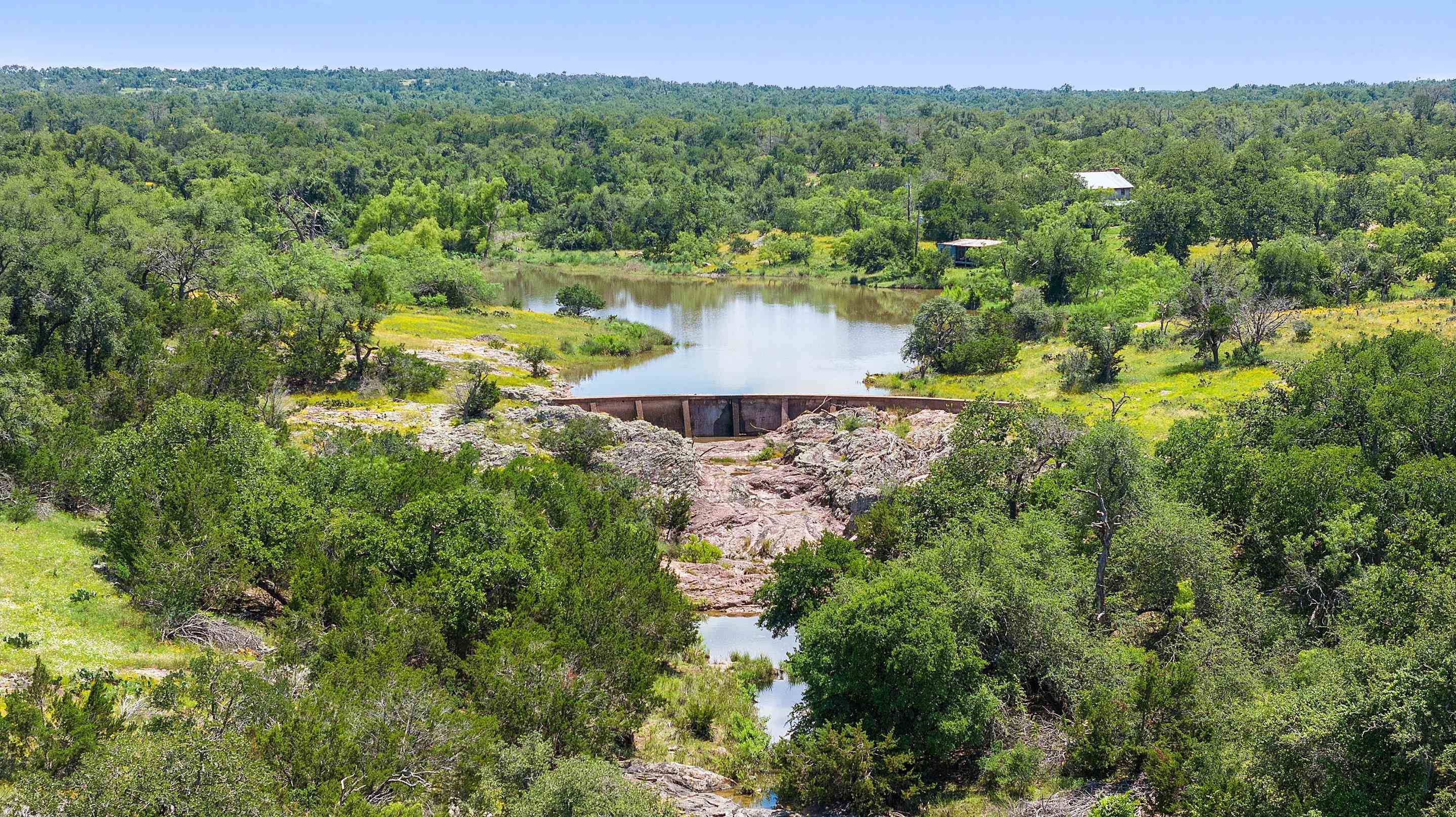 1101 Althaus-Davis RD, Fredericksburg, TX 78624