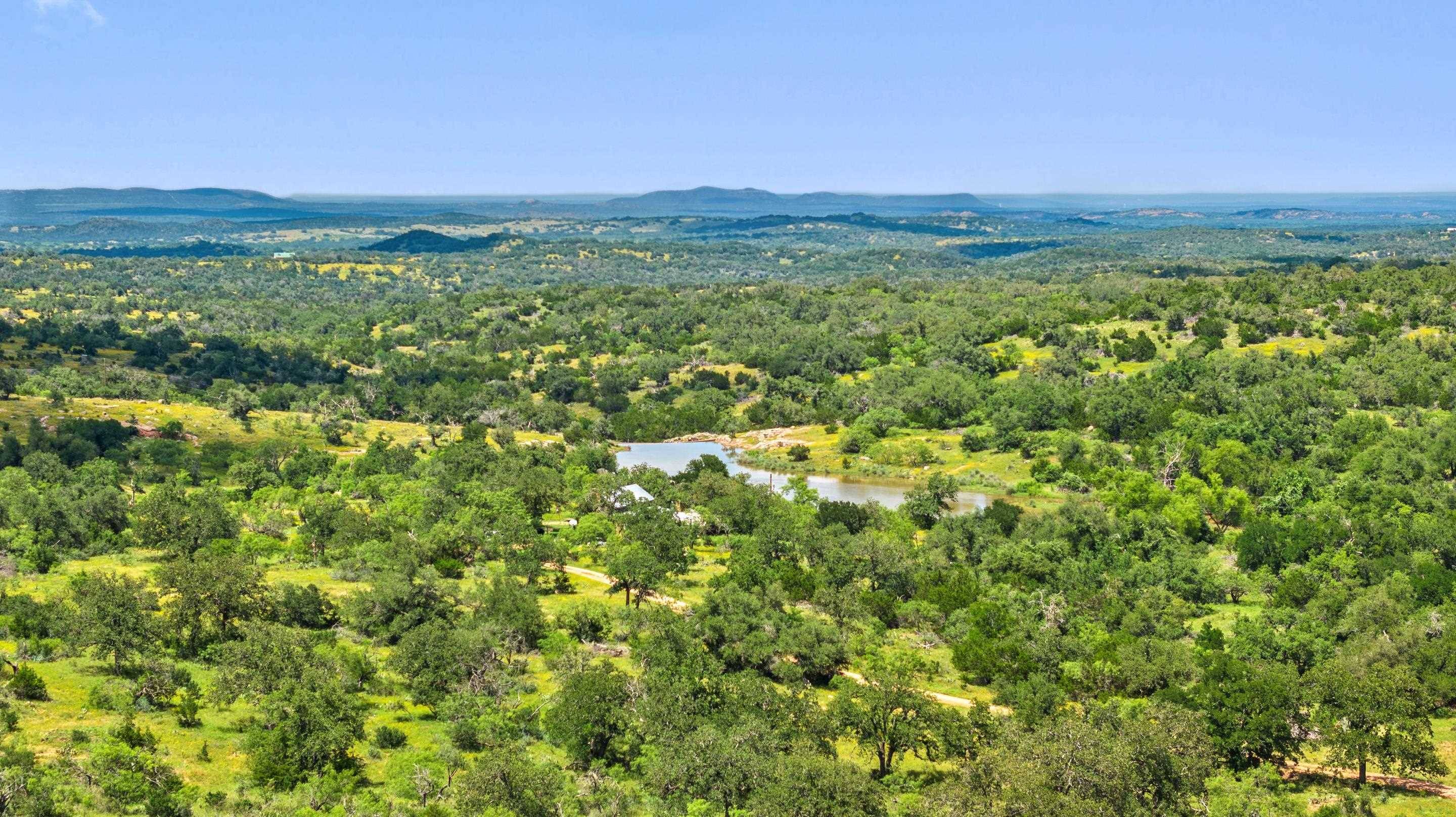 1101 Althaus-Davis RD, Fredericksburg, TX 78624