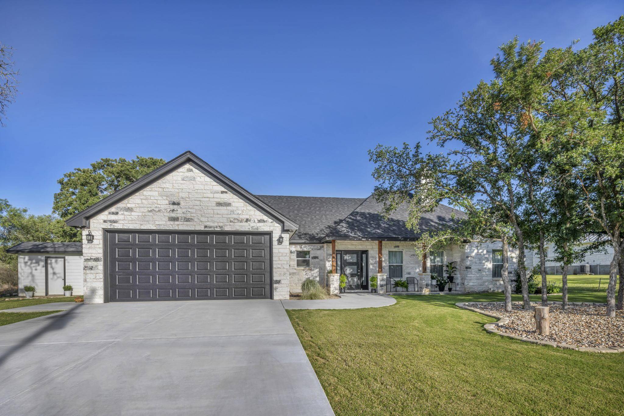309 Pony Creek DR, Kingsland, TX 78639