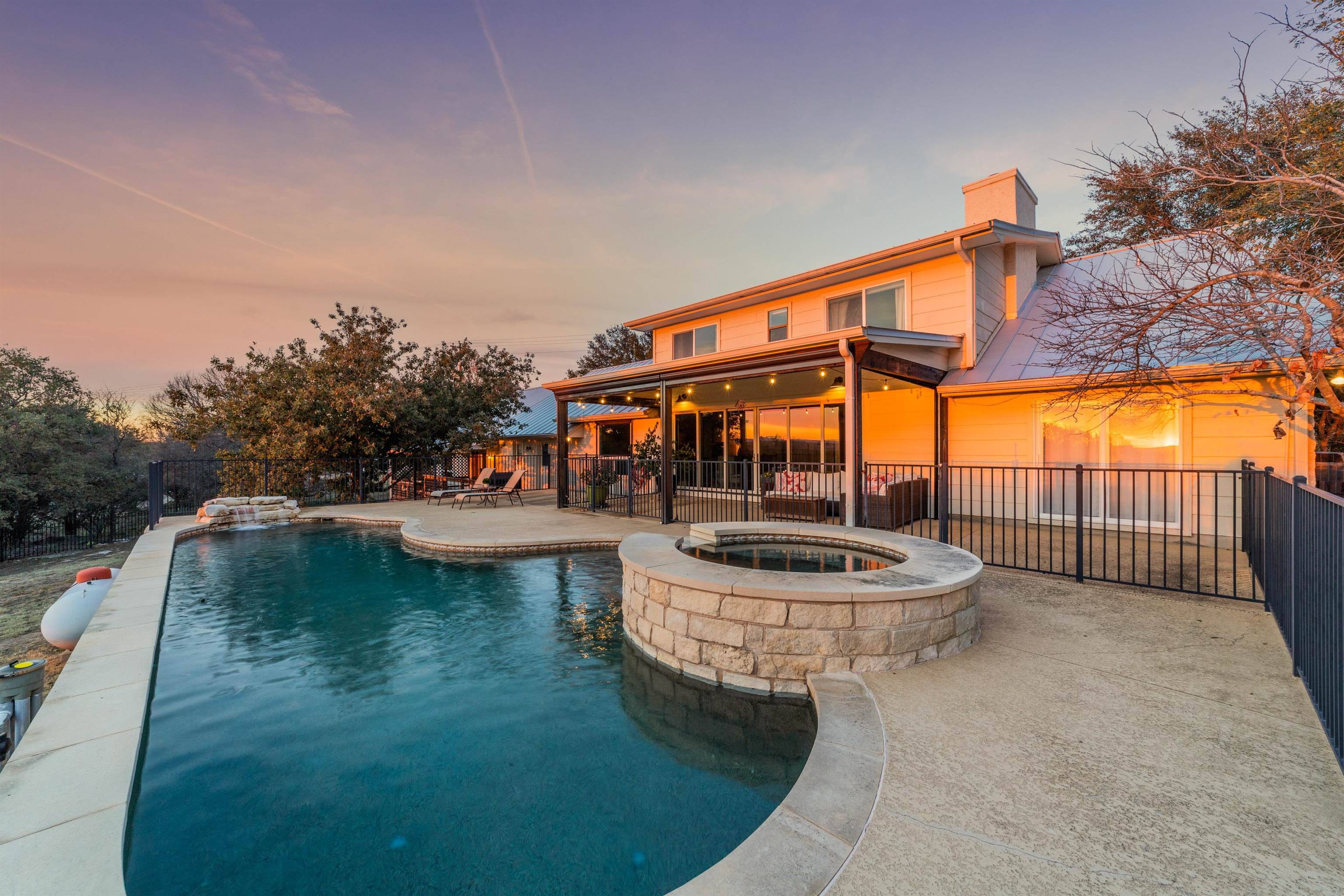 202 Bridget DR, Marble Falls, TX 78654