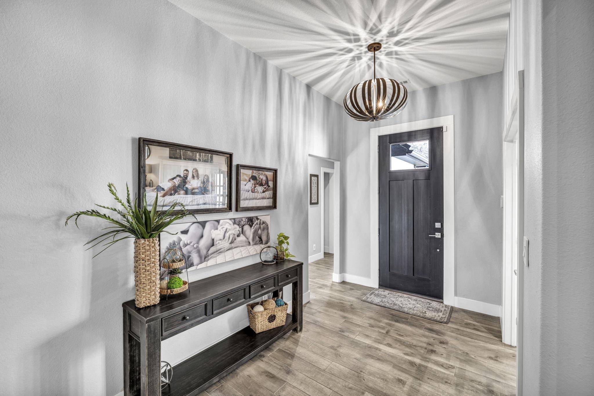 520 Woodland Park Dr, Marble Falls, TX 78654