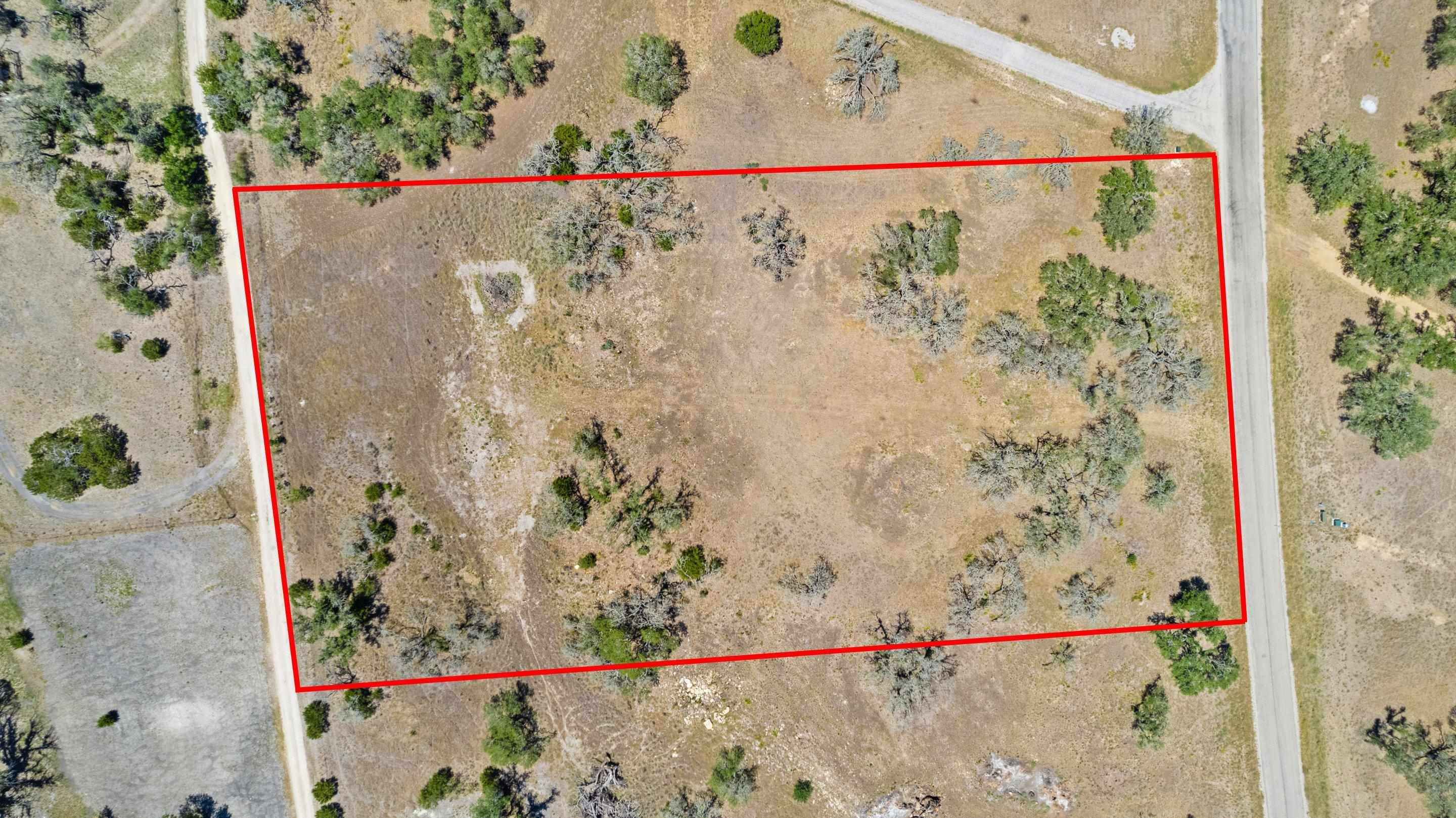 152 Axis CIR, Fredericksburg, TX 78624