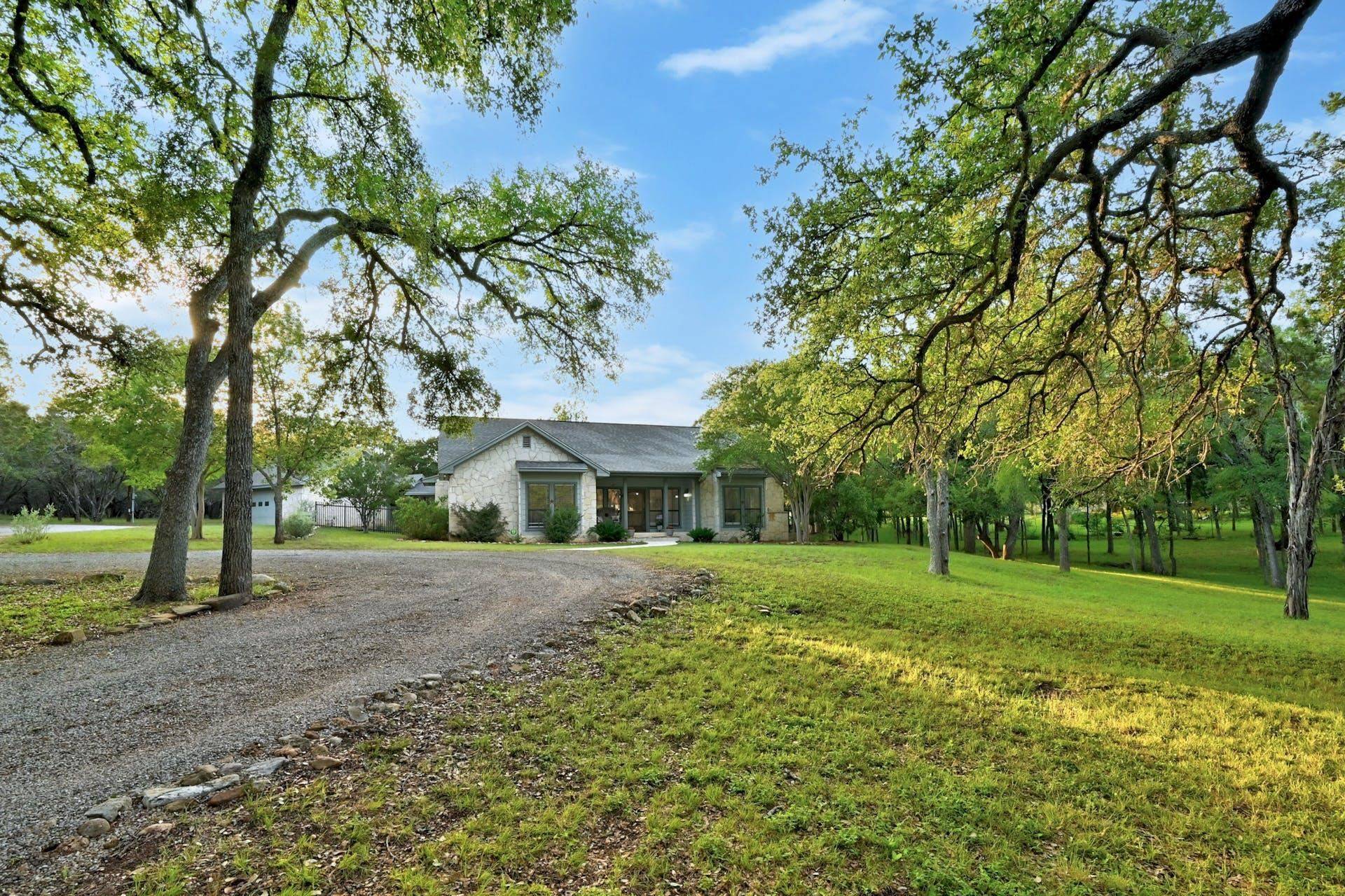 620 Avenida Serena, Marble Falls, TX 78654