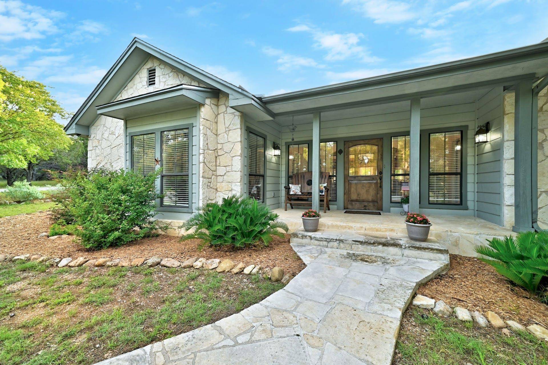 620 Avenida Serena, Marble Falls, TX 78654