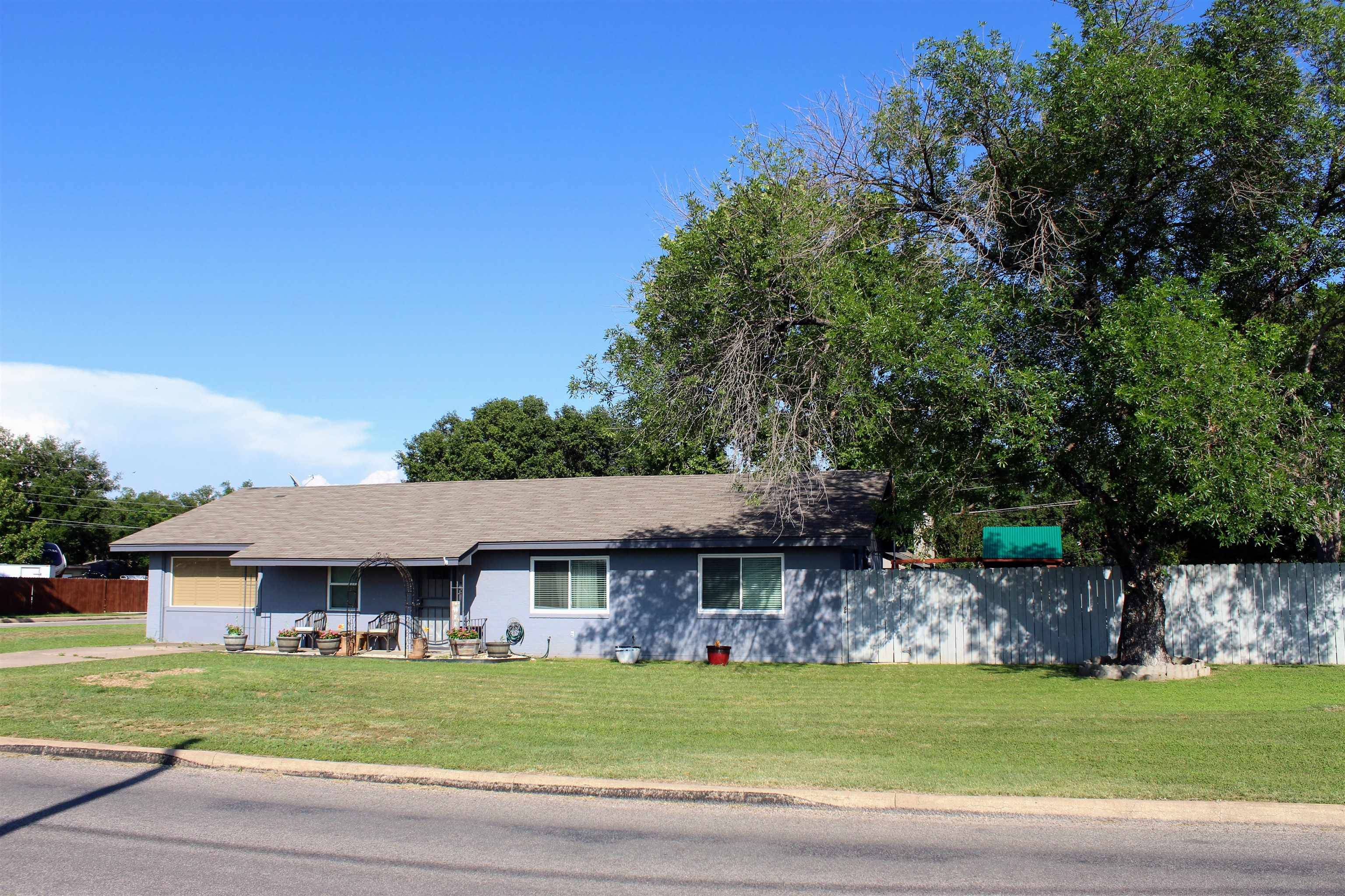1211 Bluebonnet DR, Marble Falls, TX 78654