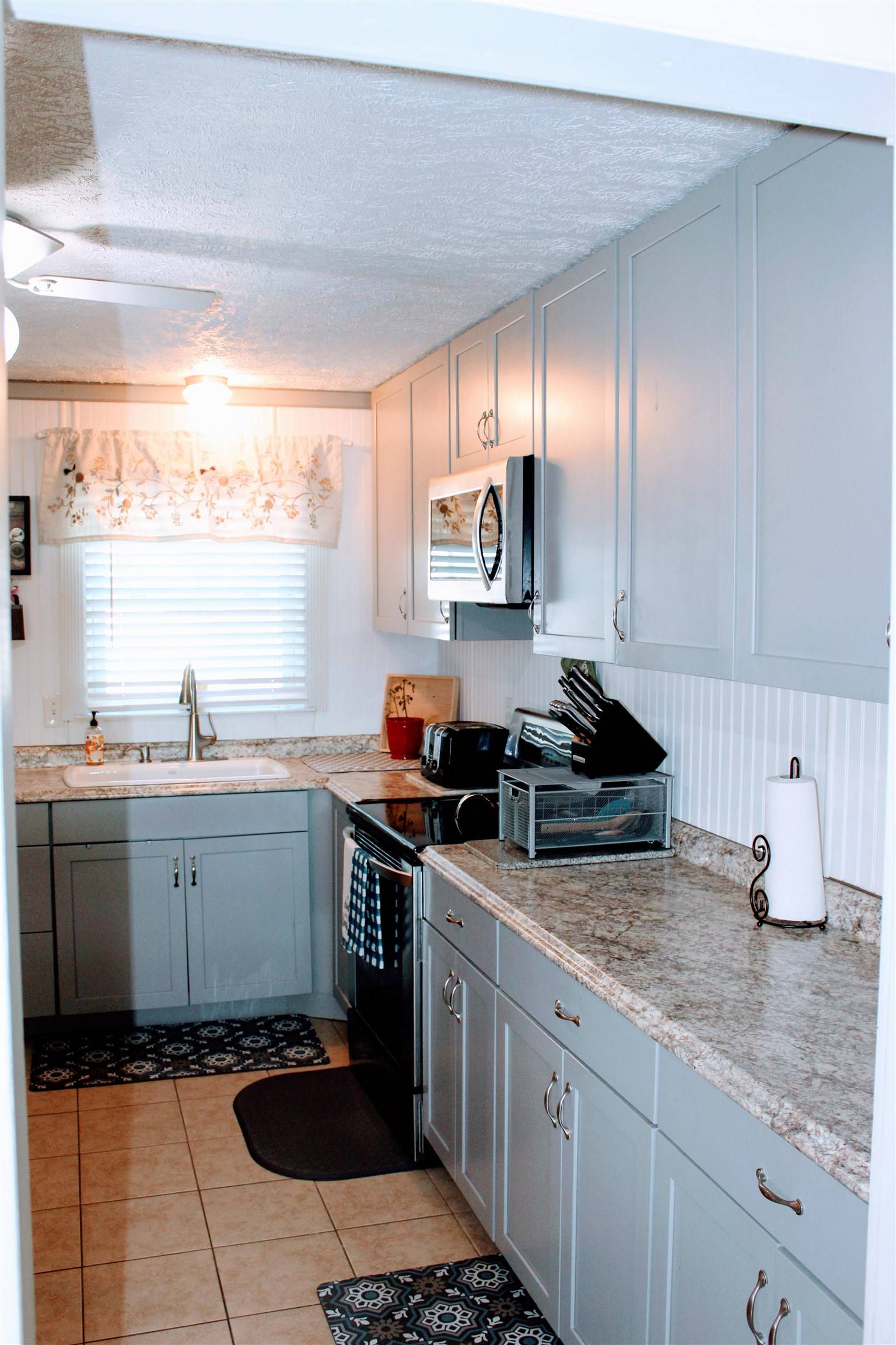 1211 Bluebonnet DR, Marble Falls, TX 78654