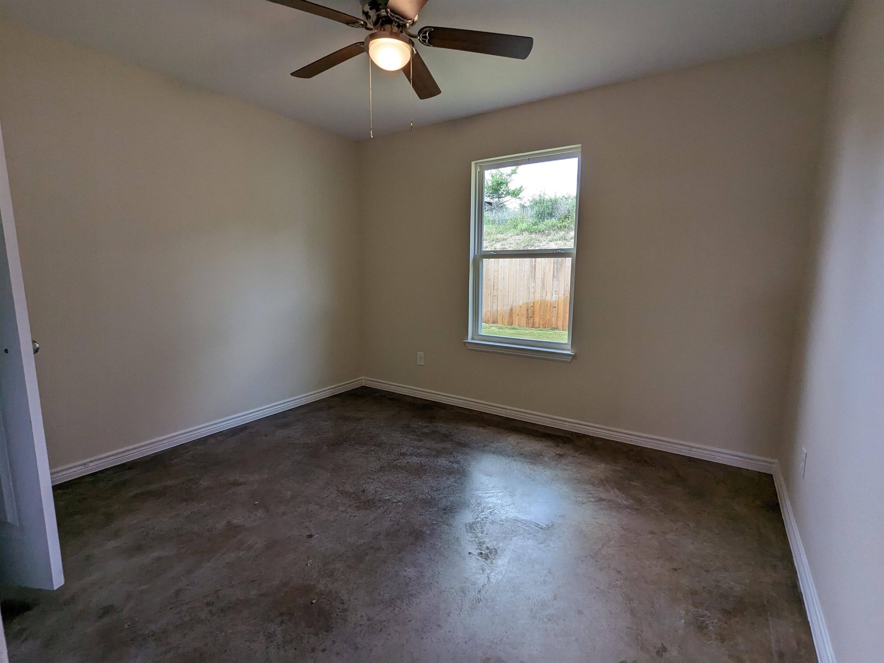 1076 Fieldstone Dr, Lampasas, TX 76550