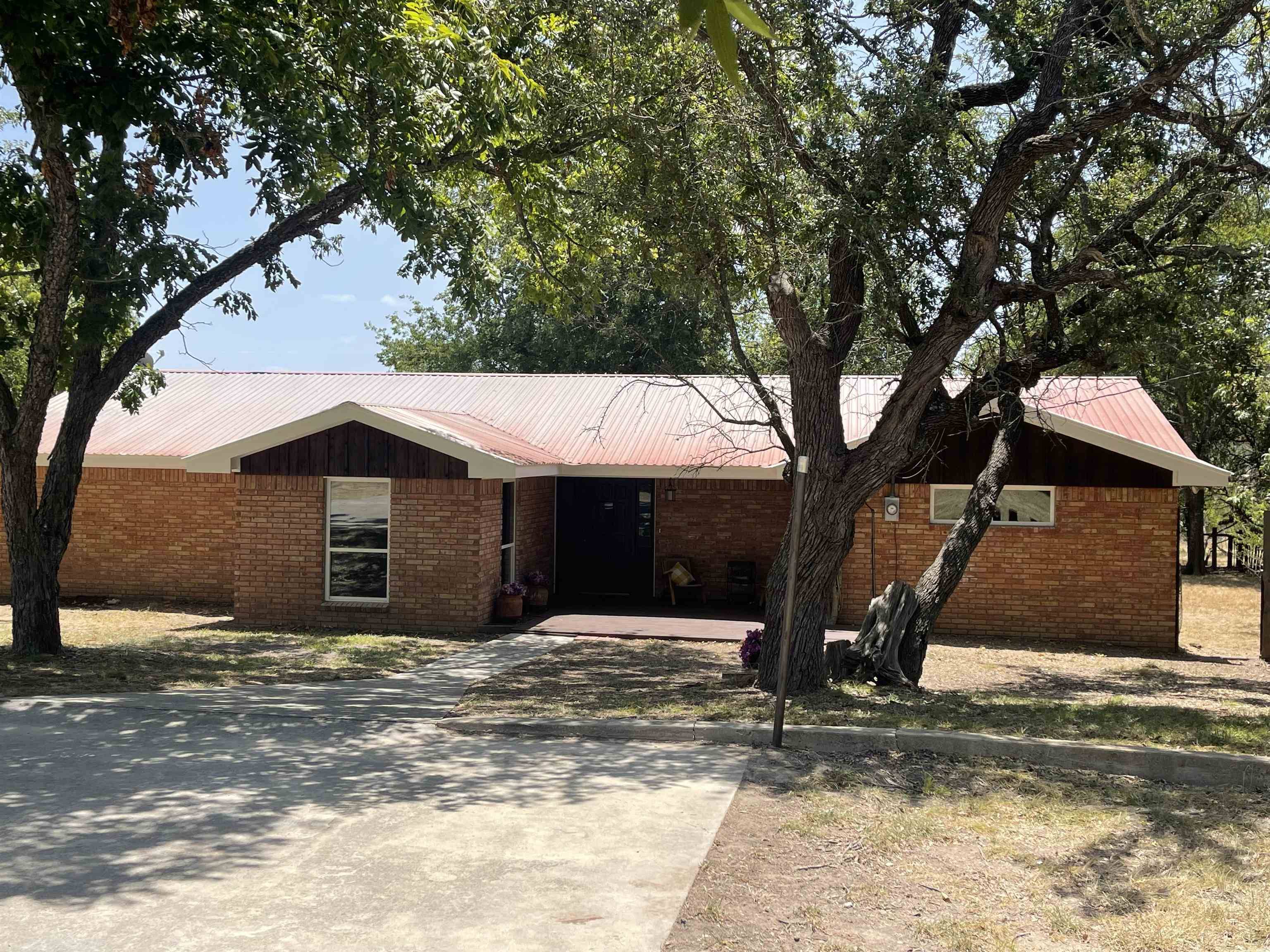 553 County Road 1030, Lampasas, TX 76550