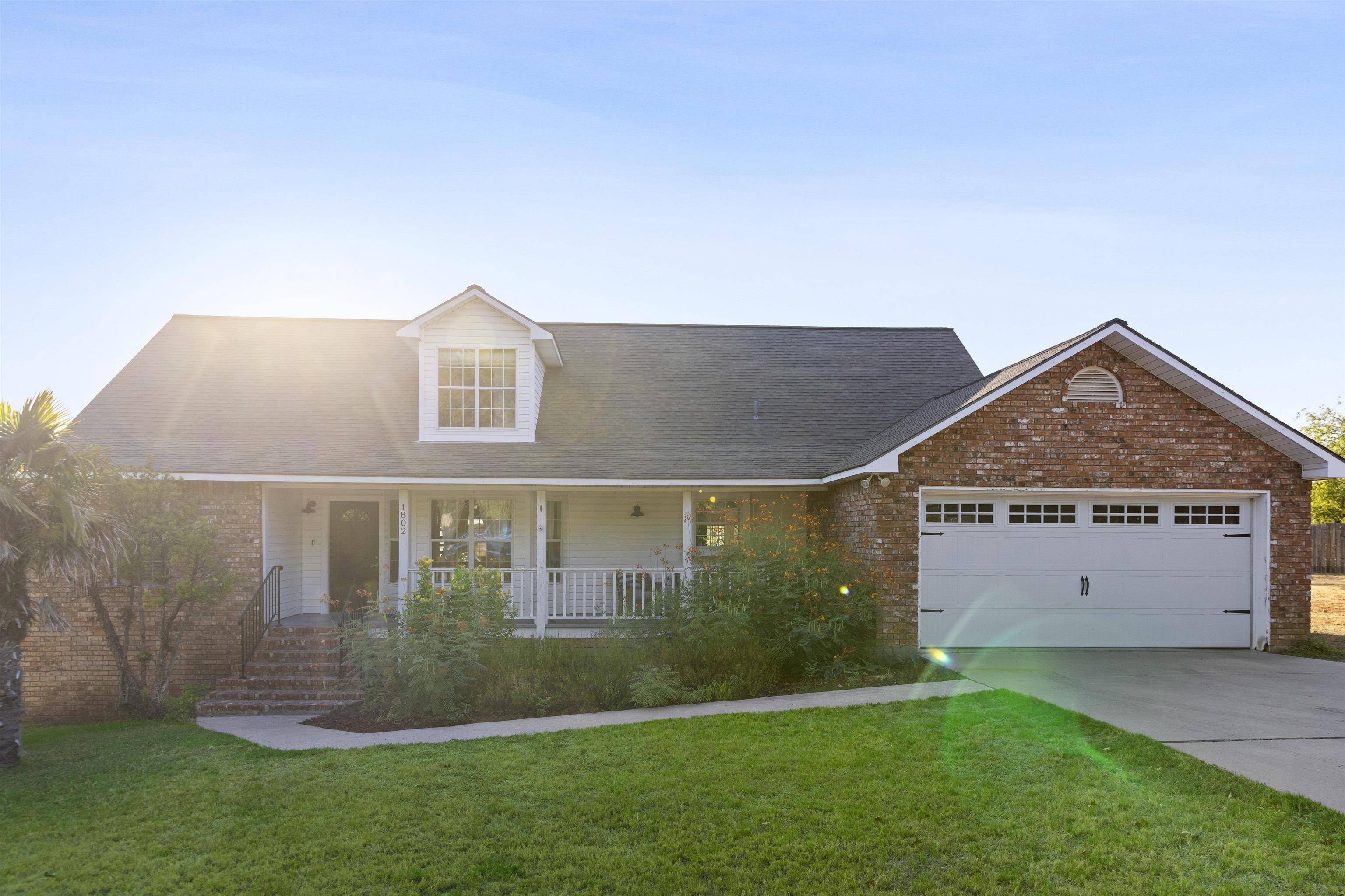 1802 Sunset DR, Marble Falls, TX 78654