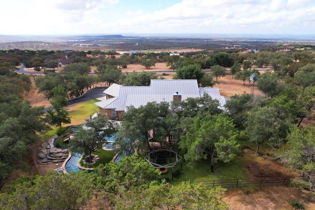 1151 Stone Mountain Drive, Marble Falls, TX 78657