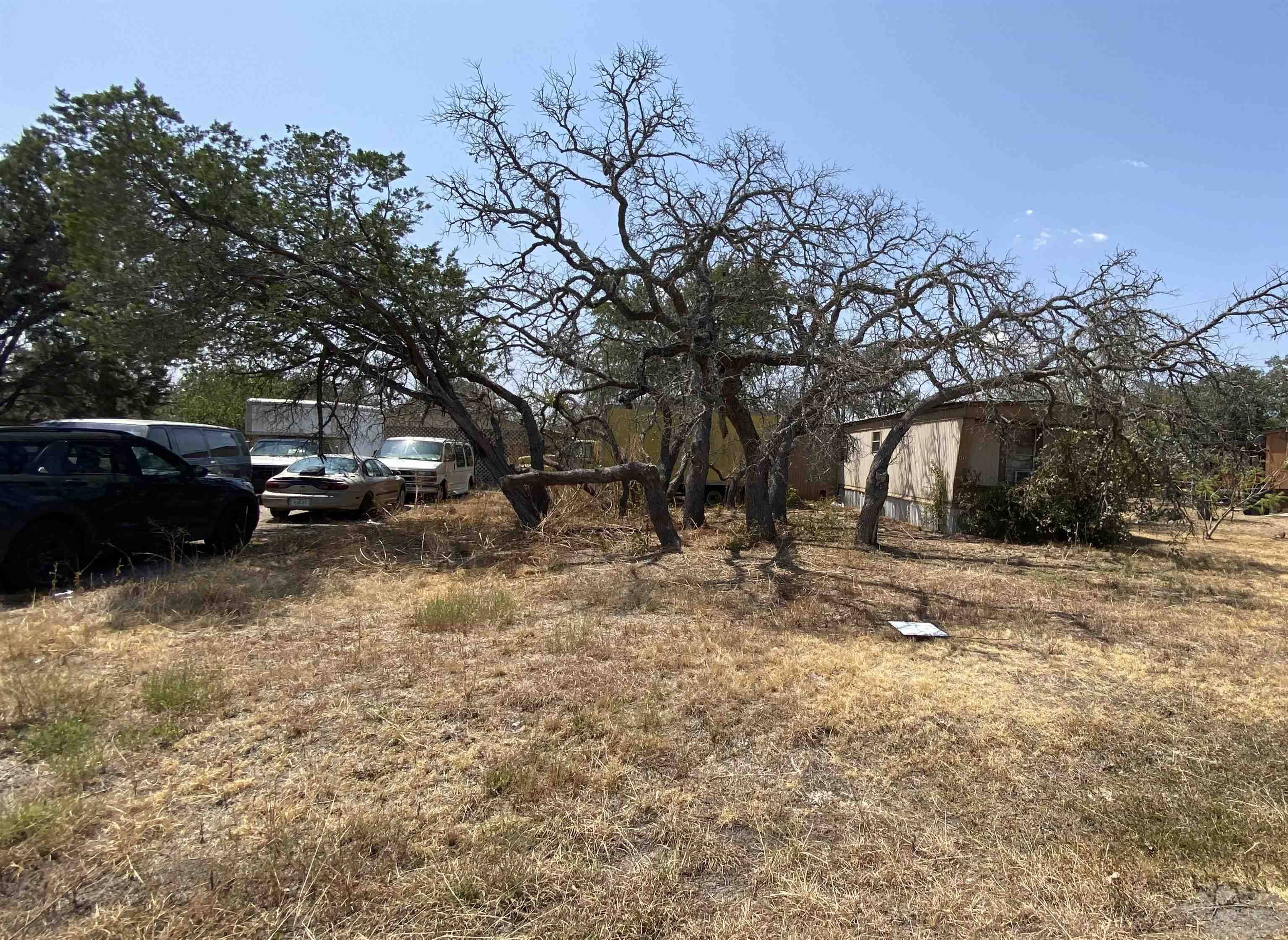 413 CR 425, Spicewood, TX 78669