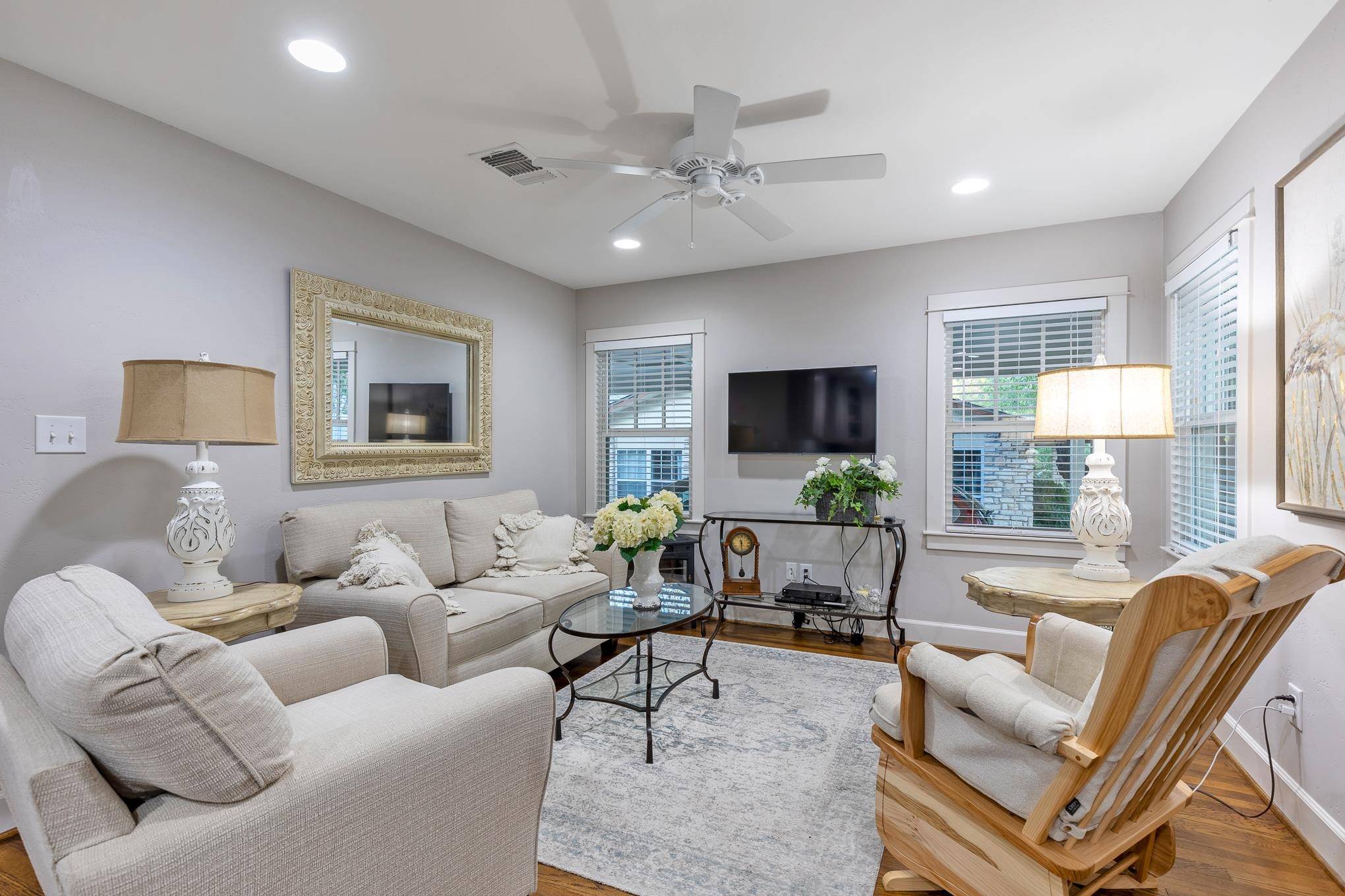 303 6th ST, Marble Falls, TX 78654-0000