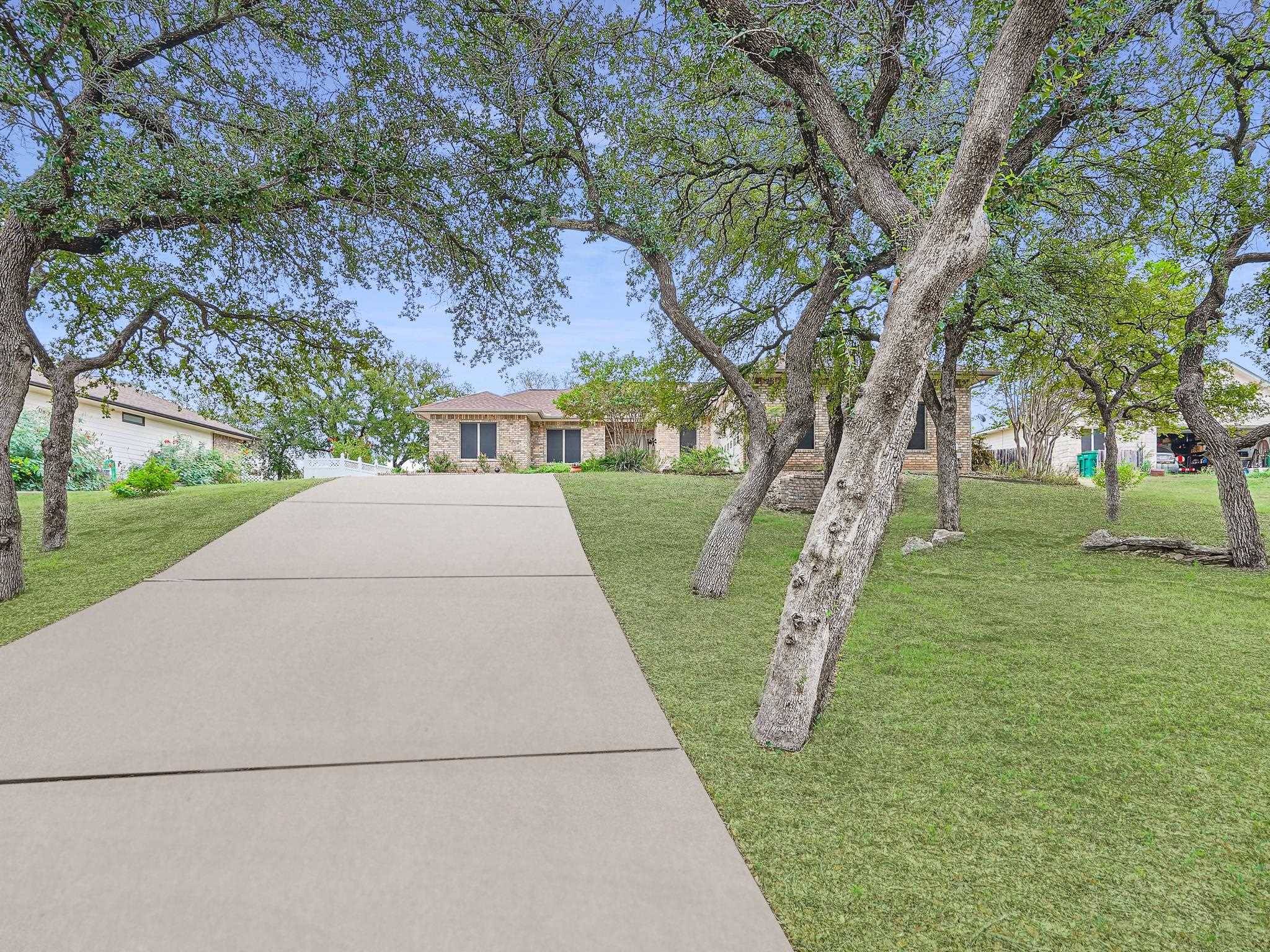 3305 E Scenic LOOP, Marble Falls, TX 78654