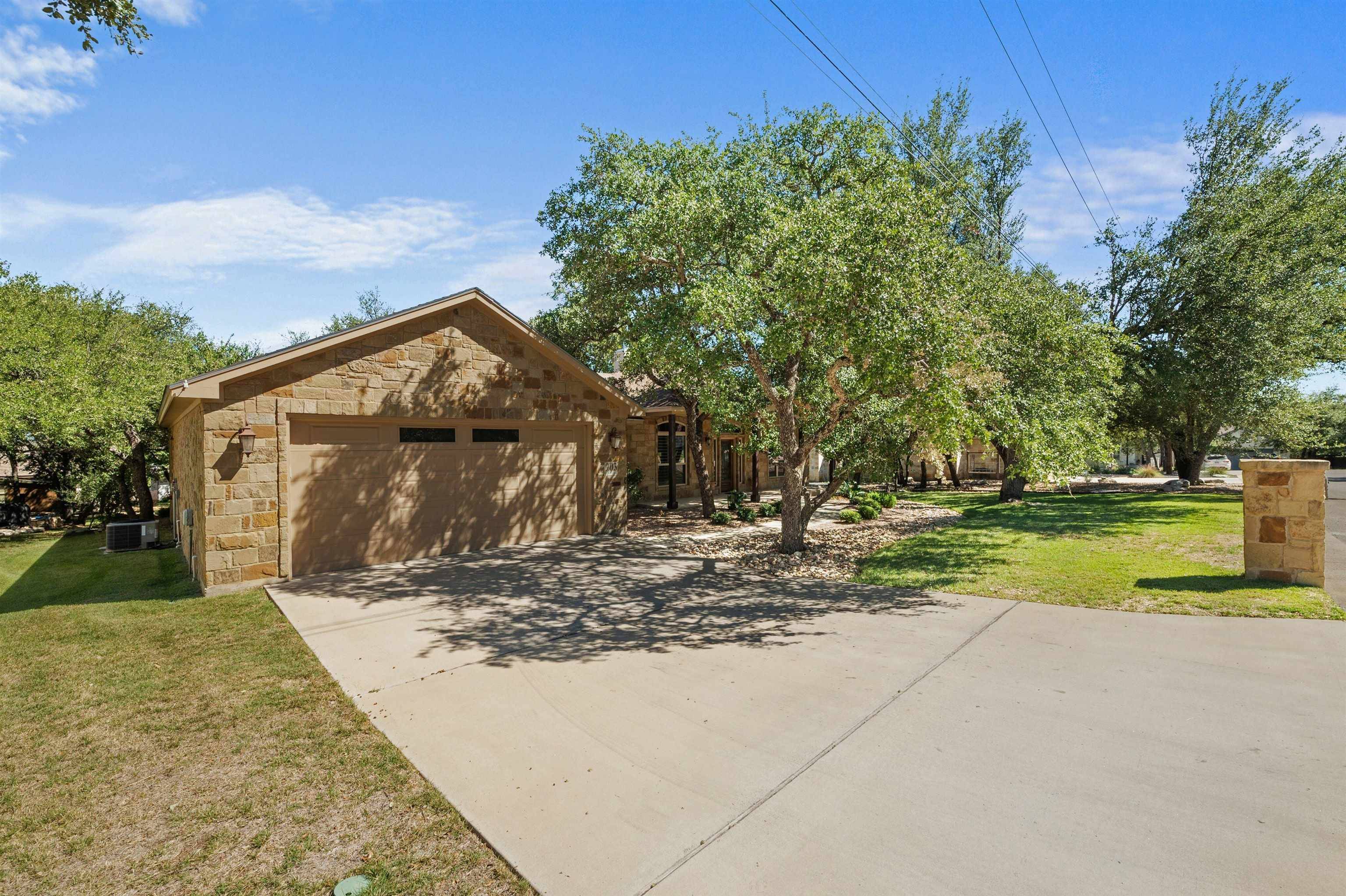 903 Madison CIR, Marble Falls, TX 78654