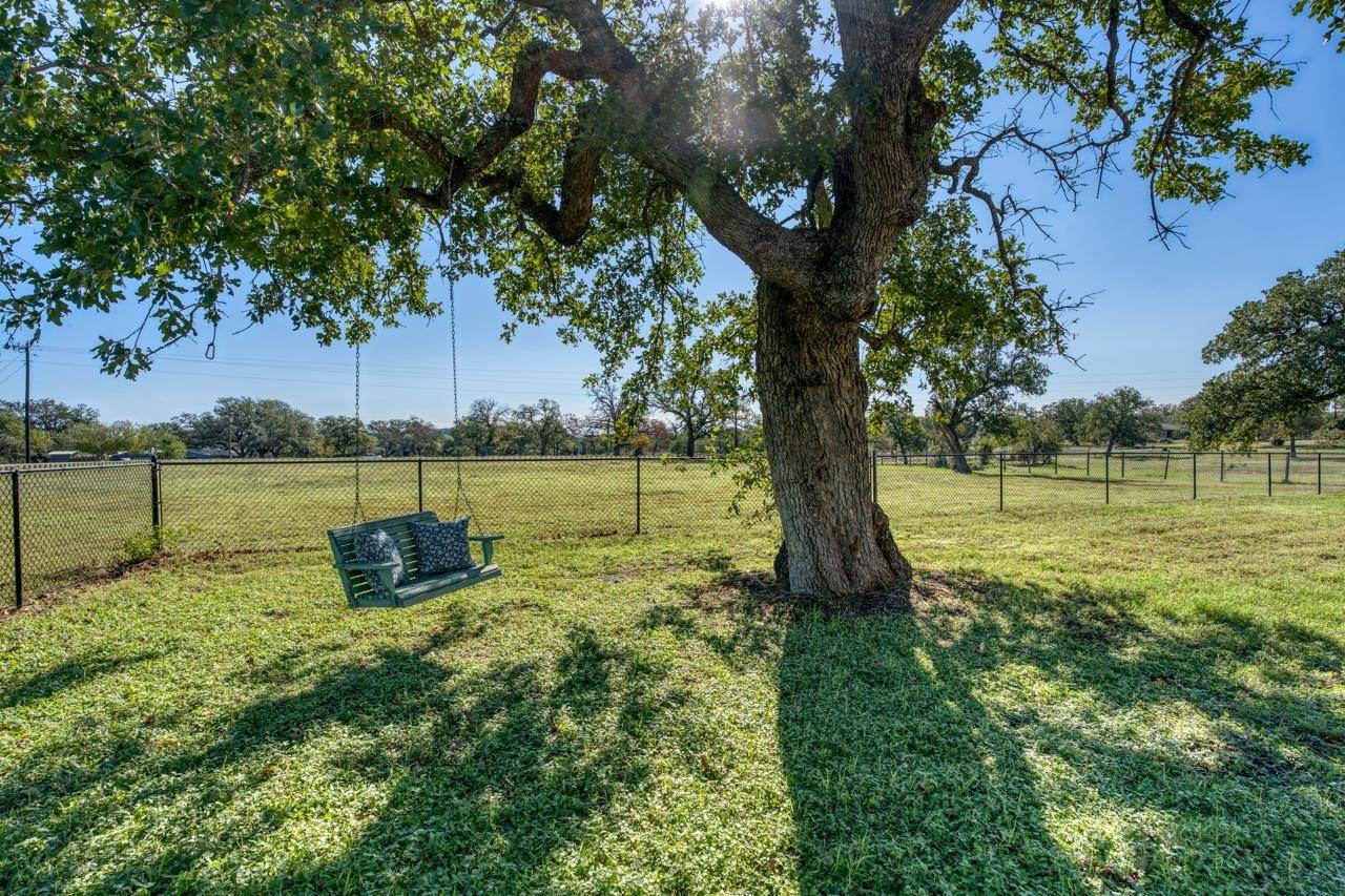 526 Oak Forest Road, Marble Falls, TX 78654
