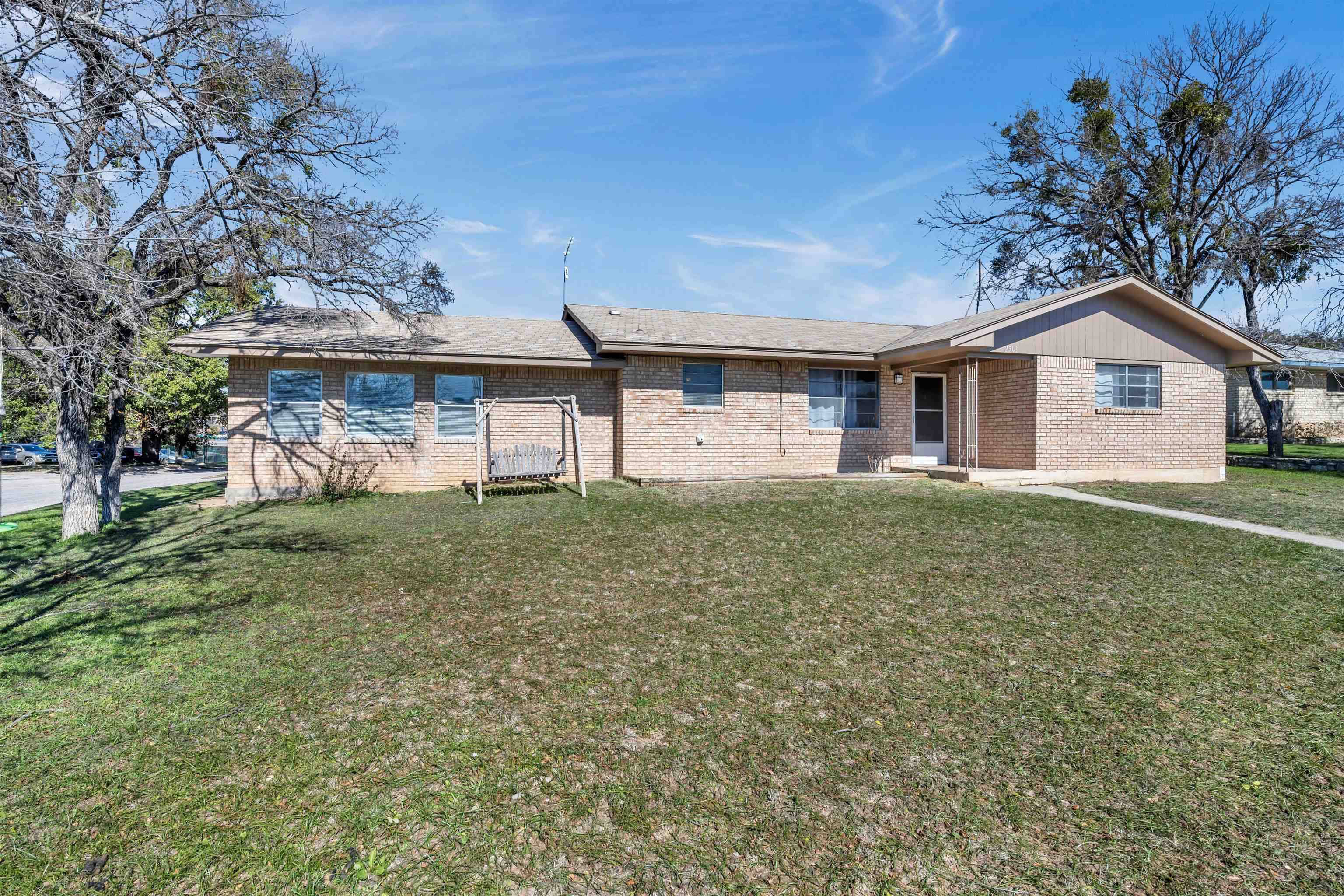 2503 Circle Dr, Marble Falls, TX 78654