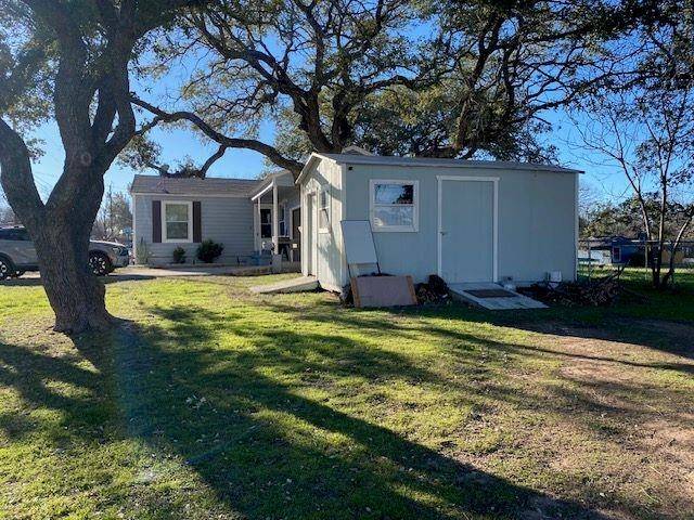 807 W Ave A, Lampasas, TX 76550