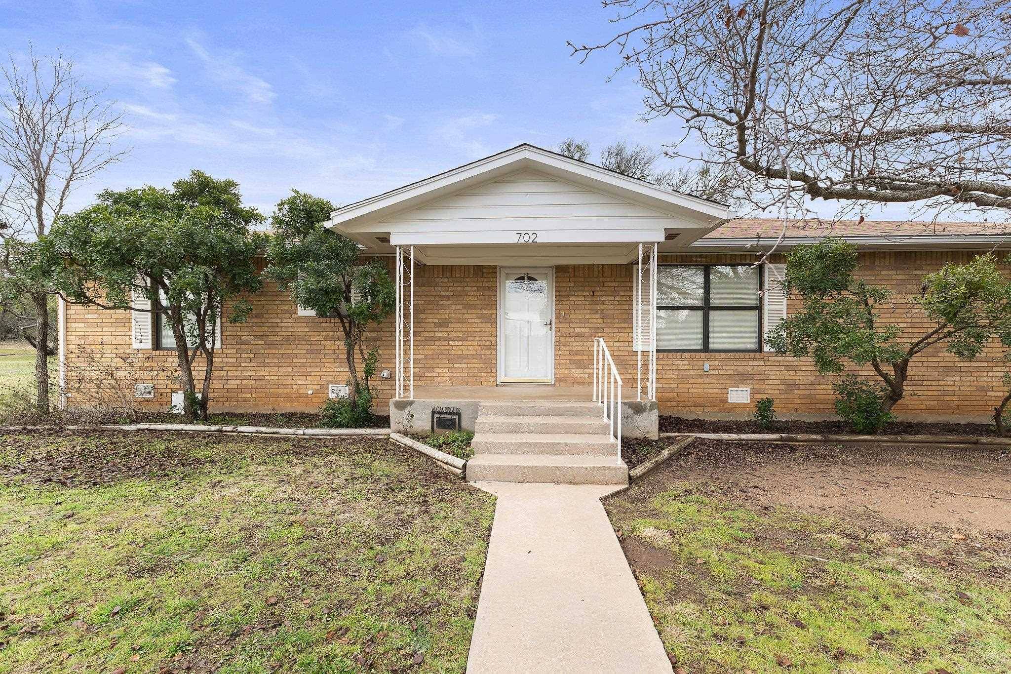 702 W Oak Ridge Dr, Marble Falls, TX 78654