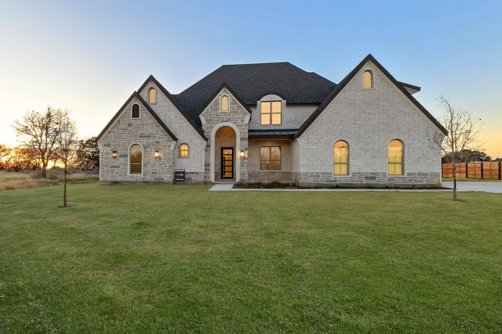 2136 Park View DR, Marble Falls, TX 78654