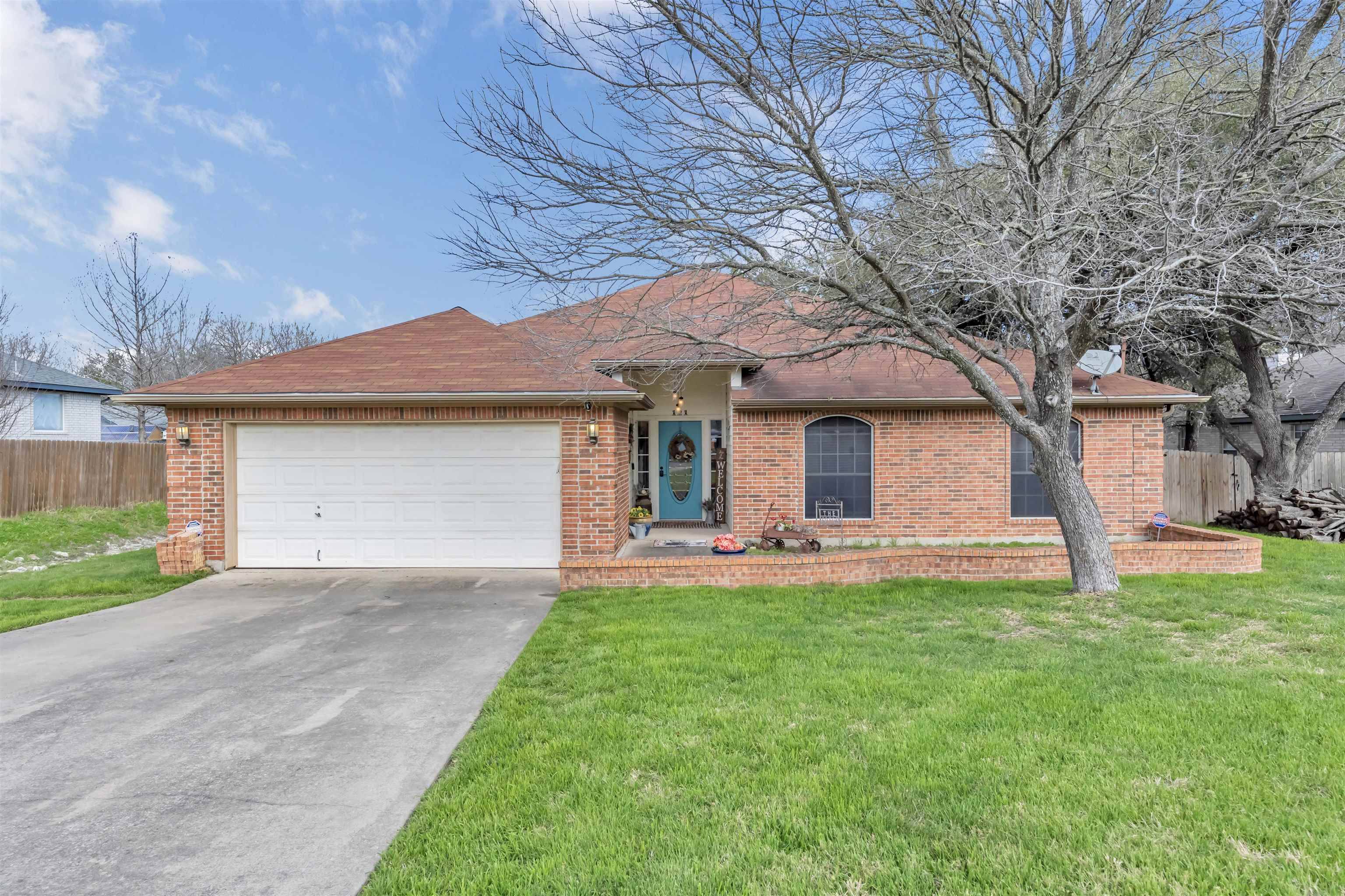 121 Ted CT, Out Of Area, TX 78640