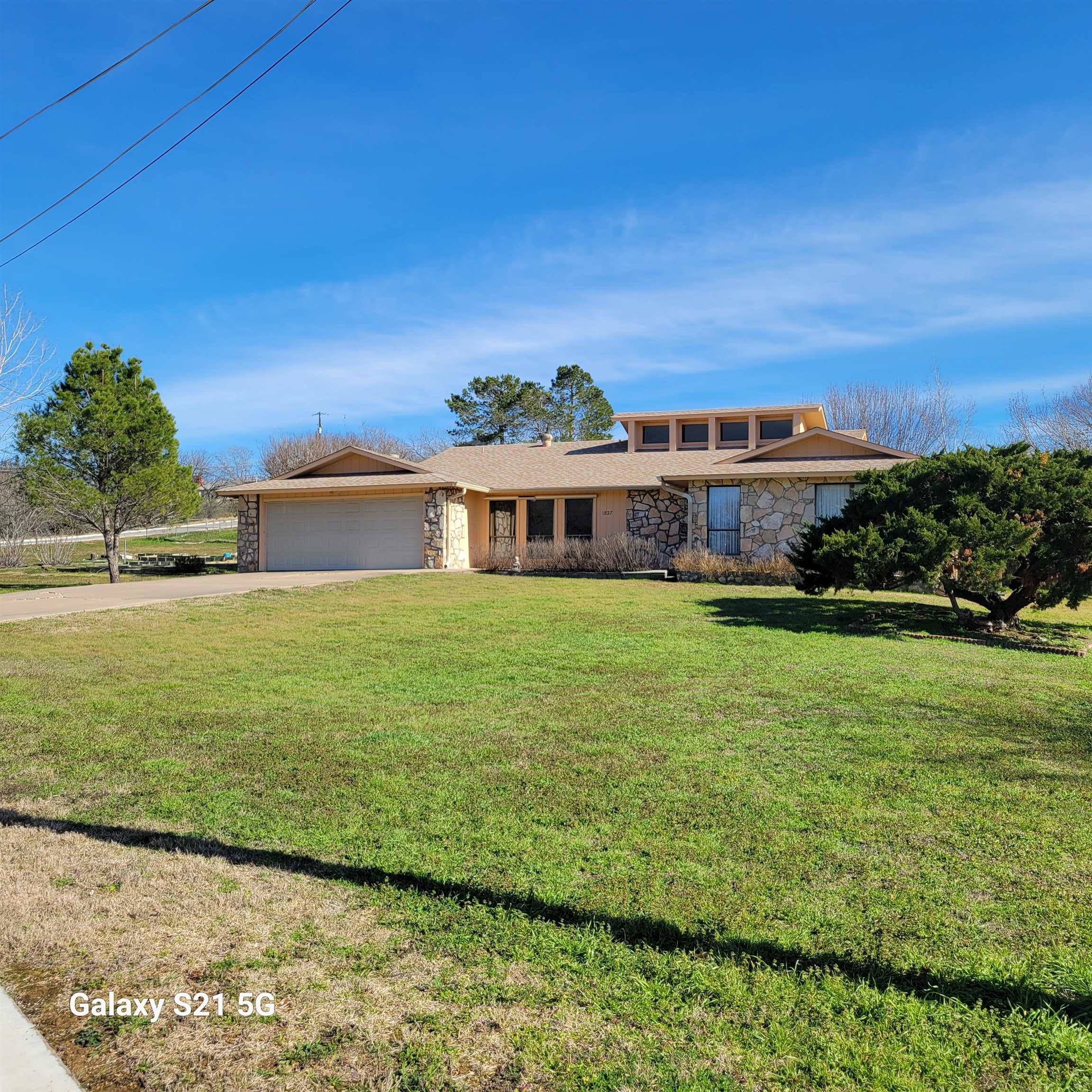 1827 Lacy DR, Marble Falls, TX 78654