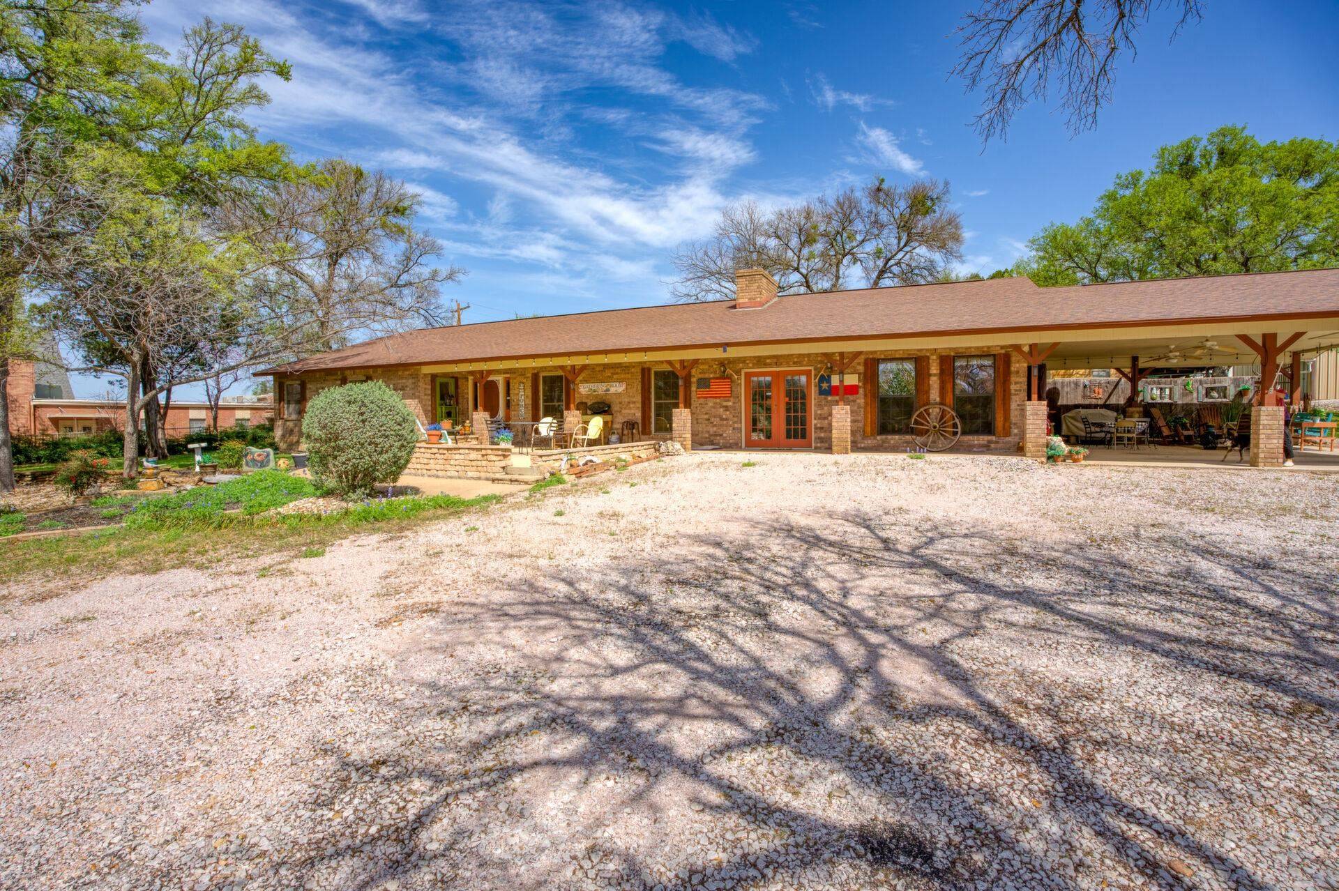 411 12th ST, Marble Falls, TX 78654