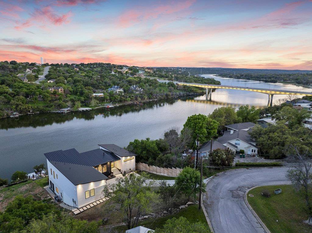 301 S Ave D AVE, Marble Falls, TX 78654