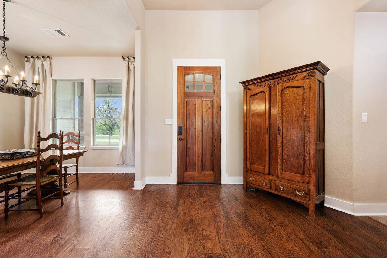 201 Granite BLVD, Marble Falls, TX 78654