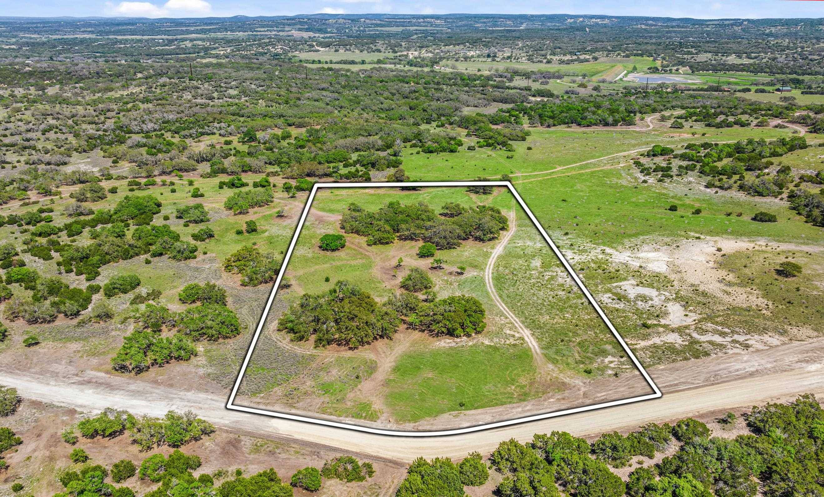 3680-2 Schumann RD, Fredericksburg, TX 78624