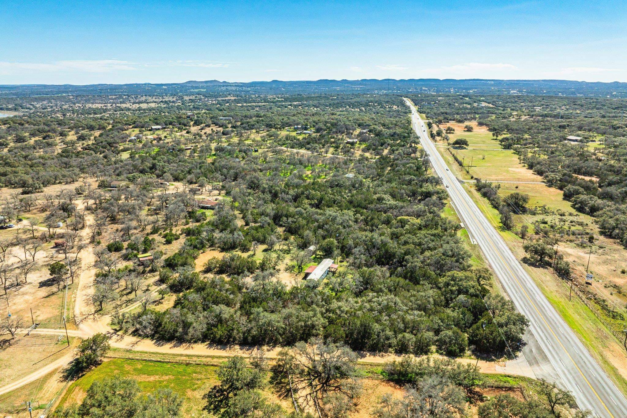 104 N Ridge DR, Johnson City, TX 78636