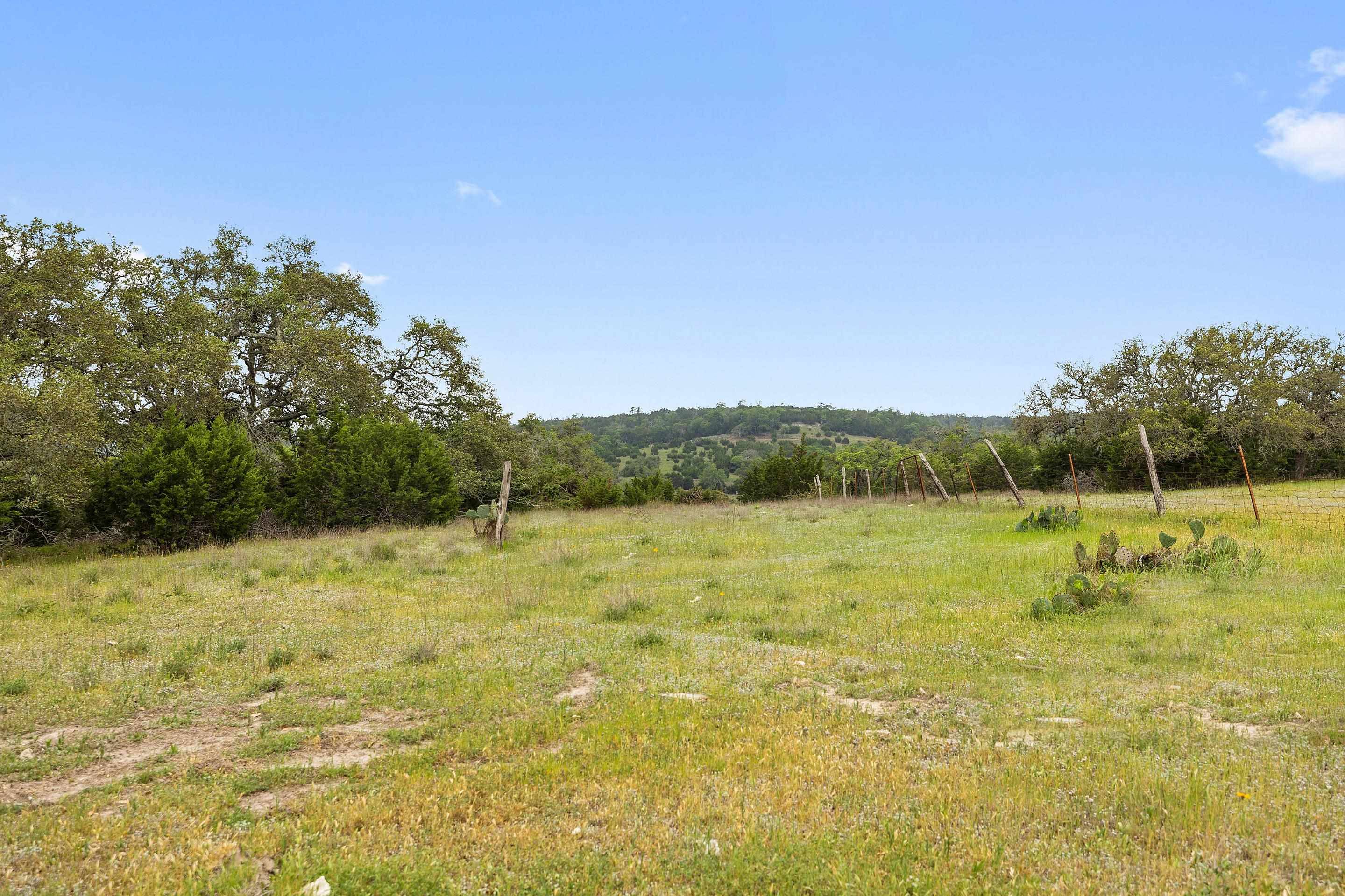 3680-4 Schumann RD, Fredericksburg, TX 78624