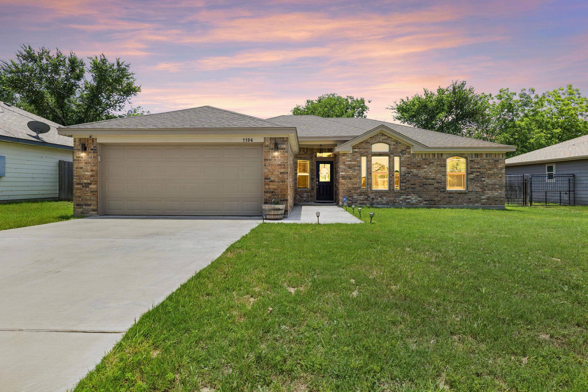 1104 Bridge ST, Lampasas, TX 76550