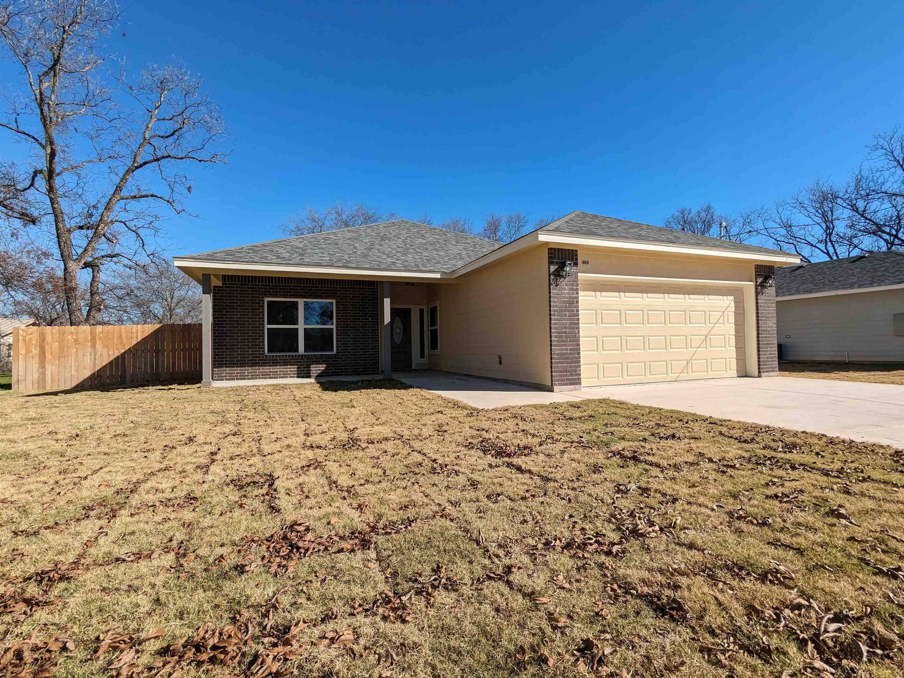 409 Gamel St, Lampasas, TX 76550